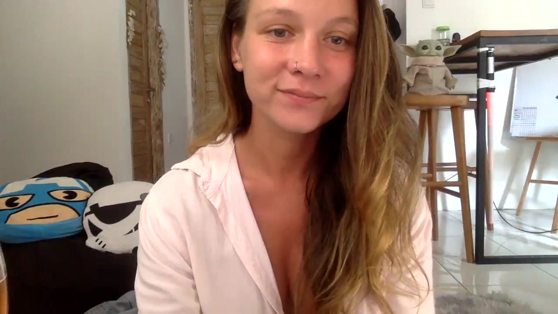 Gallery image thumbnail from Qi_ra's myfreecams stream on, 08/16/2023, 03:47 image 19 of 20