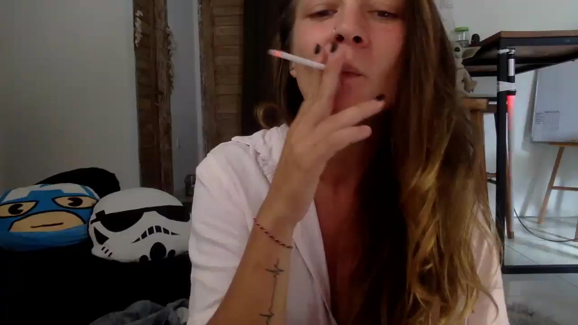 Gallery image thumbnail from Qi_ra's myfreecams stream on, 08/16/2023, 03:47 image 8 of 20