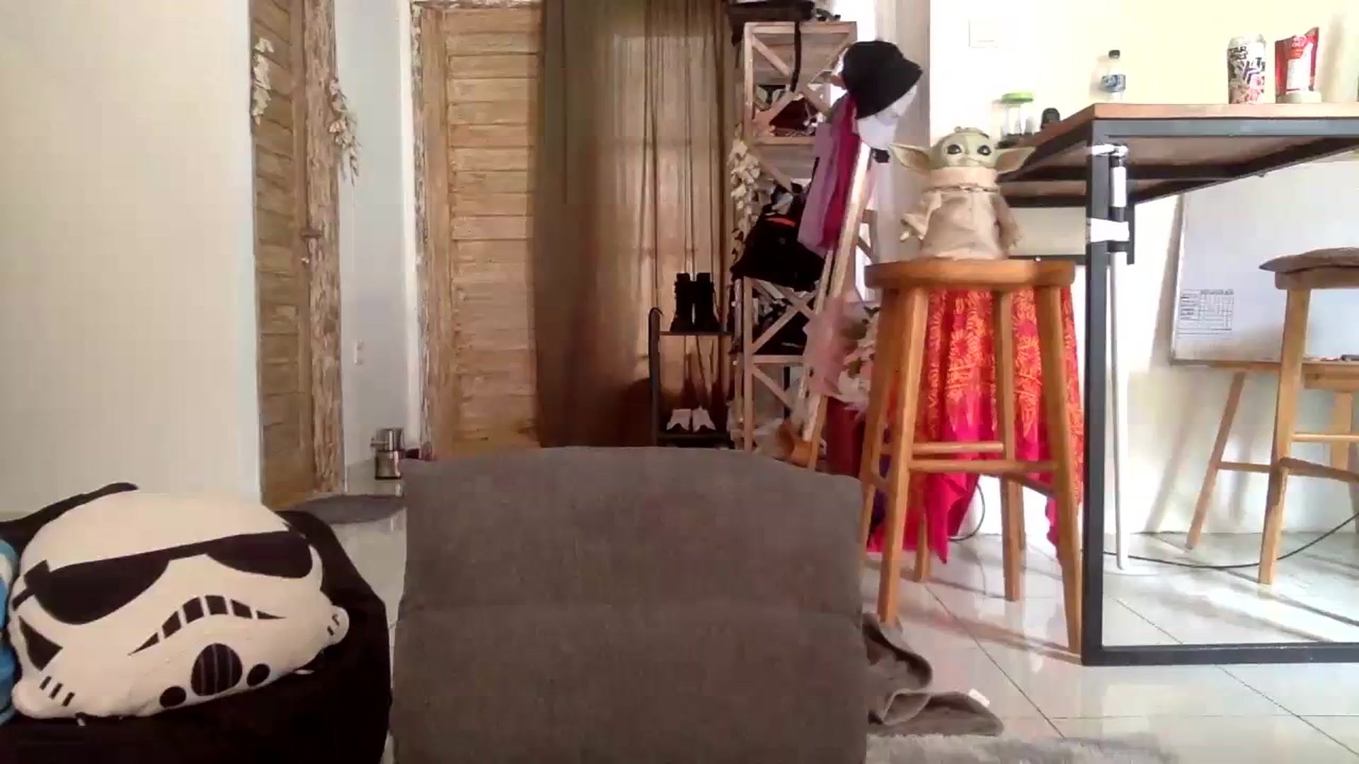 Gallery image thumbnail from Qi_ra's myfreecams stream on, 08/21/2023, 02:06 image 12 of 20