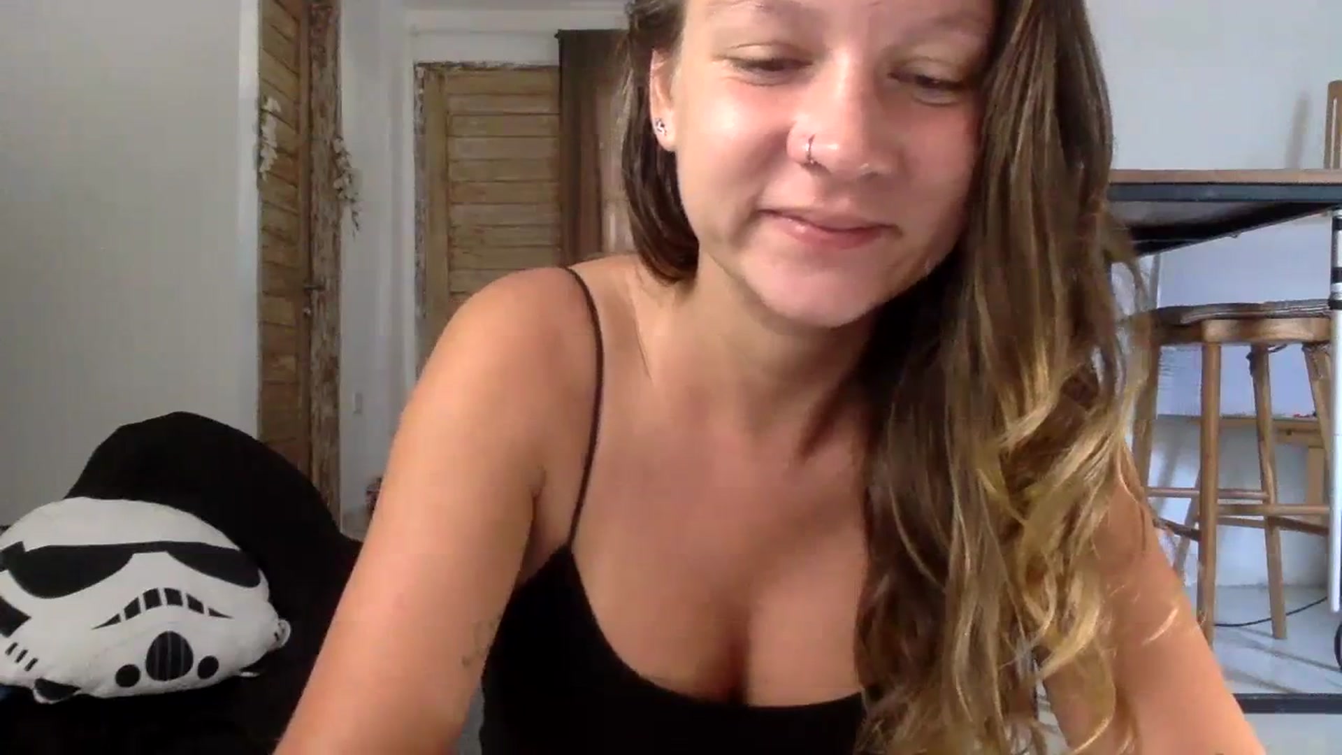 Gallery image thumbnail from Qi_ra's myfreecams stream on, 08/24/2023, 24:01 image 5 of 20
