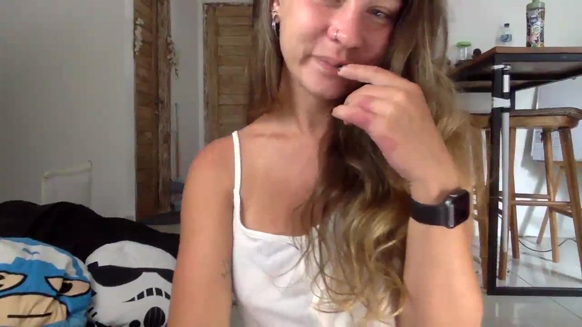Gallery image thumbnail from Qi_ra's myfreecams stream on, 08/25/2023, 24:03 image 2 of 20