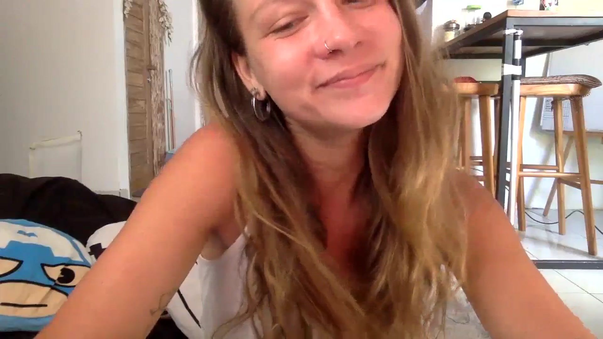 Gallery image thumbnail from Qi_ra's myfreecams stream on, 08/25/2023, 01:05 image 7 of 20