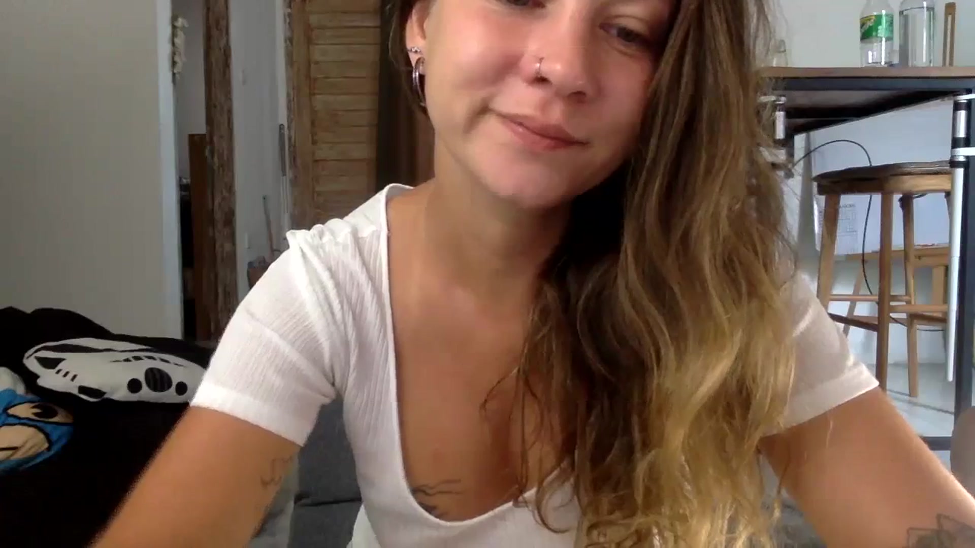 Gallery image thumbnail from Qi_ra's myfreecams stream on, 09/06/2023, 24:00 image 18 of 20