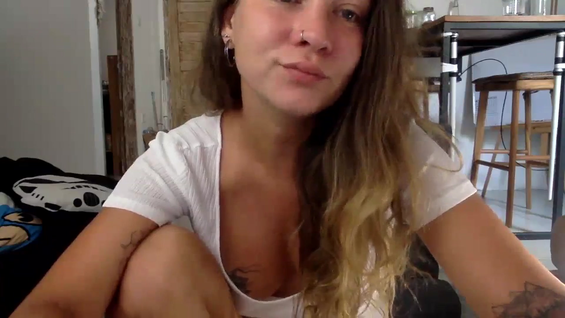 Gallery image thumbnail from Qi_ra's myfreecams stream on, 09/06/2023, 24:00 image 9 of 20