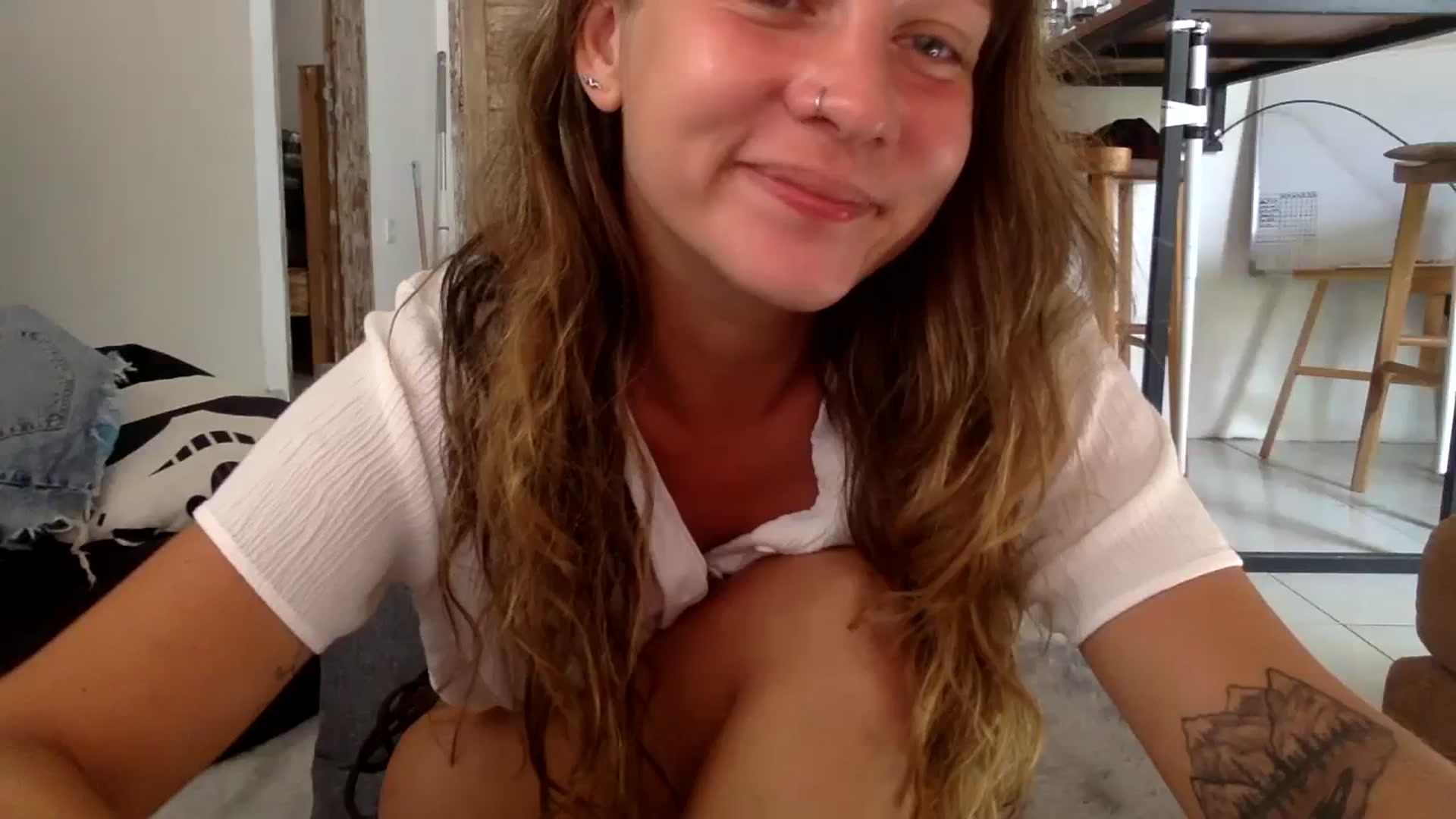 Gallery image thumbnail from Qi_ra's myfreecams stream on, 09/08/2023, 01:07 image 20 of 20
