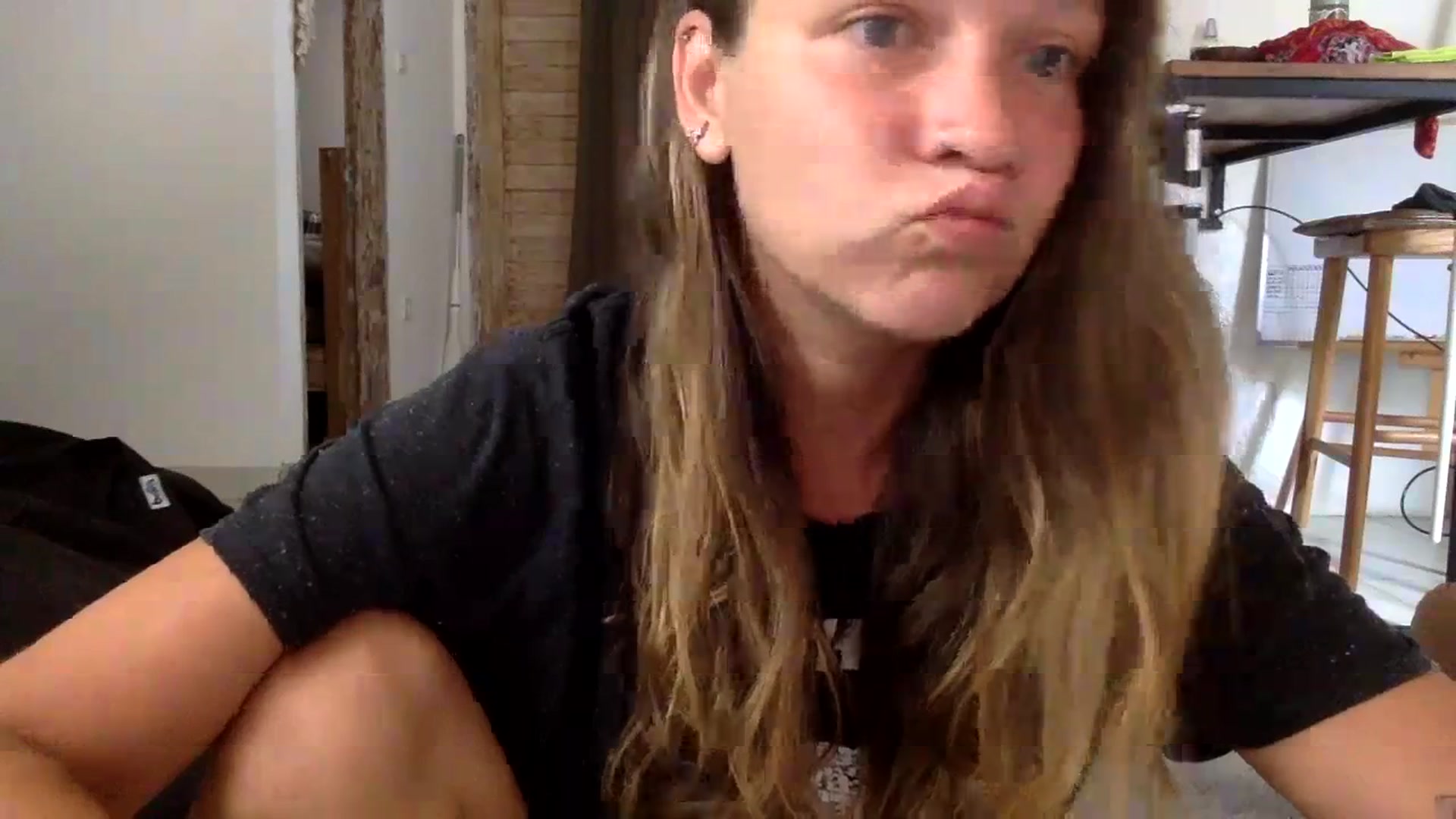 Gallery image thumbnail from Qi_ra's myfreecams stream on, 09/14/2023, 01:23 image 2 of 20
