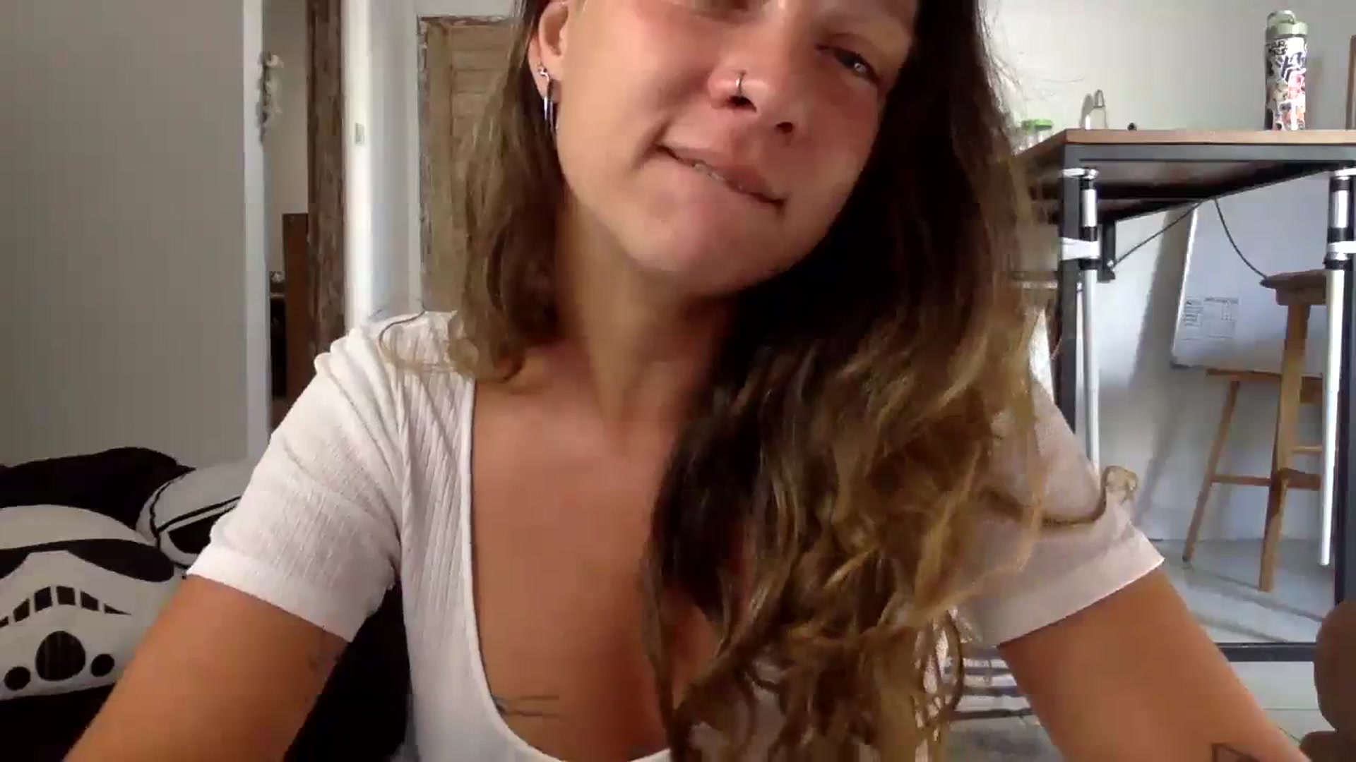 Gallery image thumbnail from Qi_ra's myfreecams stream on, 09/18/2023, 23:57 image 14 of 20