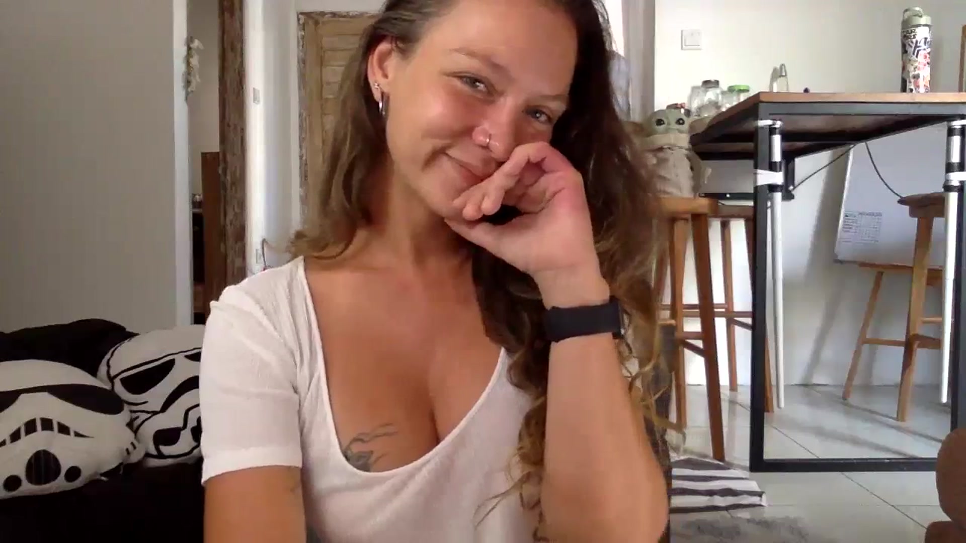 Gallery image thumbnail from Qi_ra's myfreecams stream on, 09/18/2023, 23:57 image 11 of 20