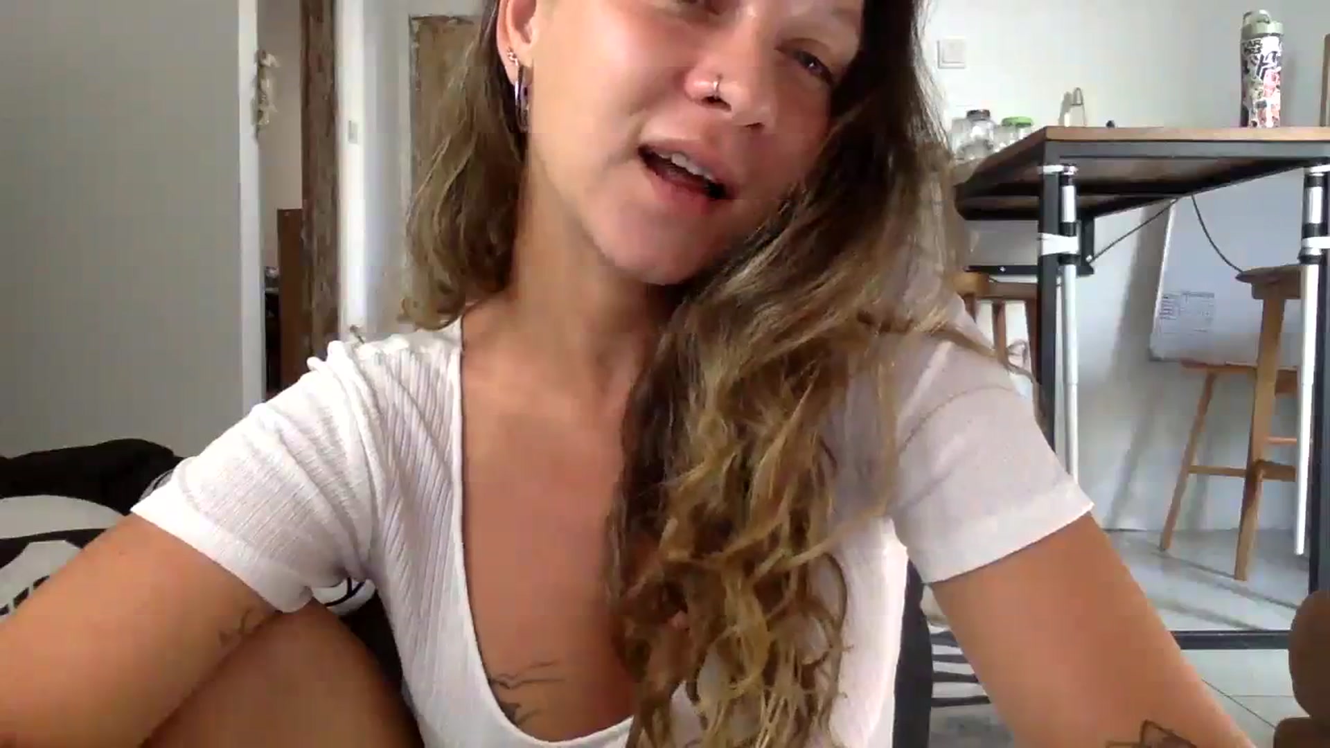 Gallery image thumbnail from Qi_ra's myfreecams stream on, 09/18/2023, 23:57 image 4 of 20