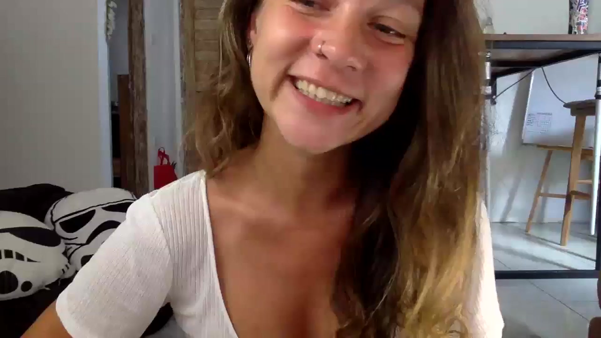 Gallery image thumbnail from Qi_ra's myfreecams stream on, 09/19/2023, 07:23 image 13 of 20