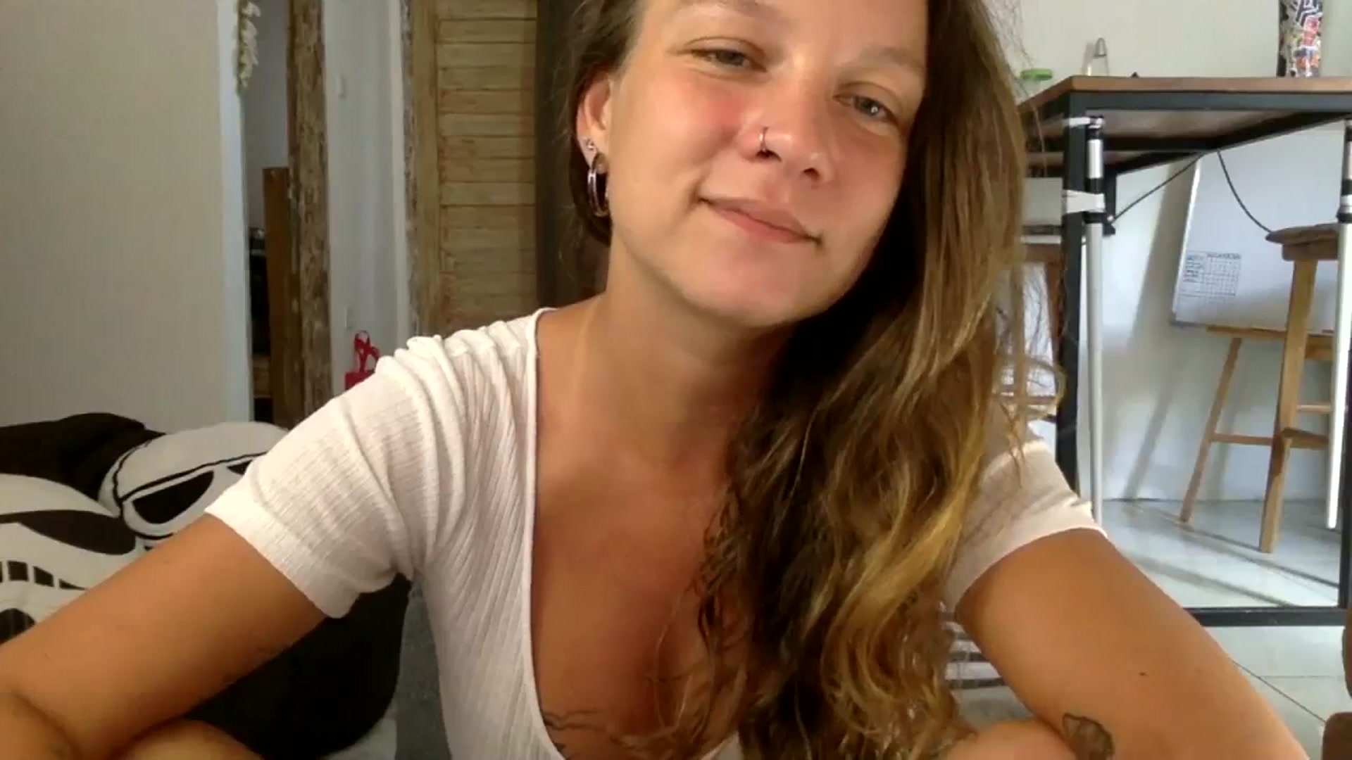 Gallery image thumbnail from Qi_ra's myfreecams stream on, 09/19/2023, 07:23 image 20 of 20