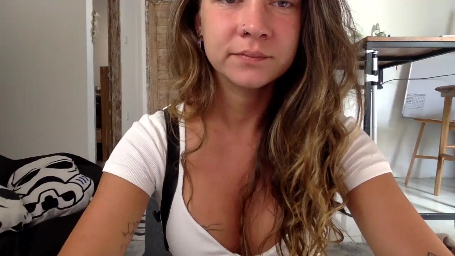 Gallery image thumbnail from Qi_ra's myfreecams stream on, 09/20/2023, 24:14 image 2 of 20
