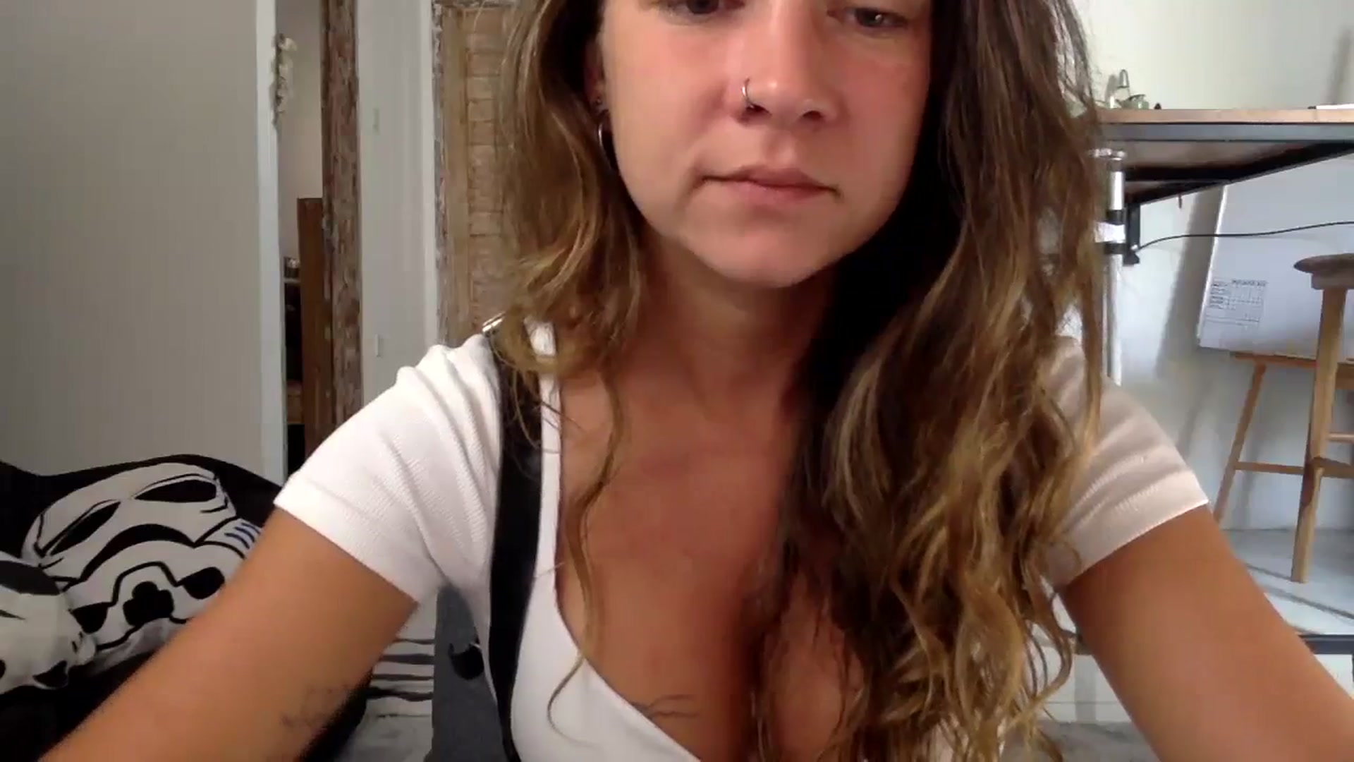 Gallery image thumbnail from Qi_ra's myfreecams stream on, 09/20/2023, 24:14 image 4 of 20