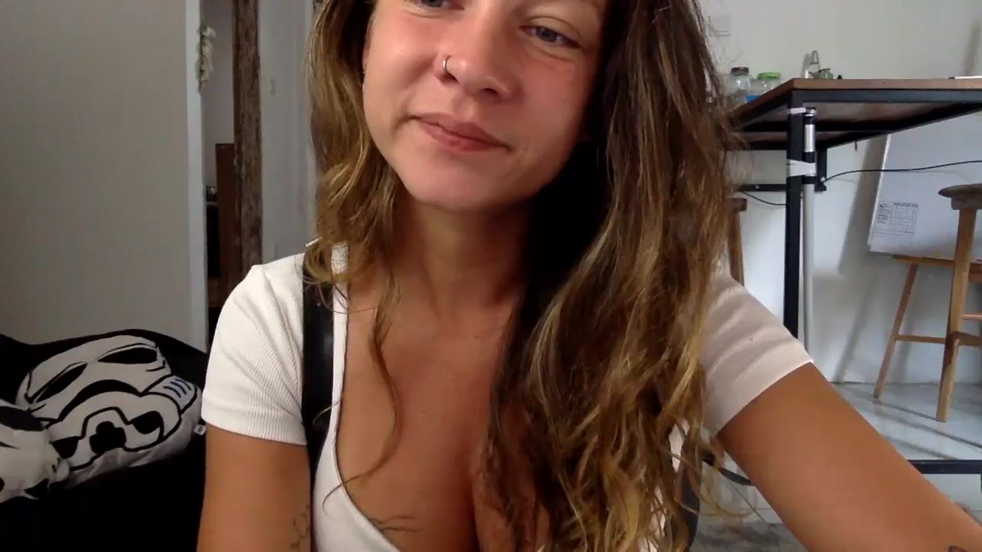 Gallery image thumbnail from Qi_ra's myfreecams stream on, 09/20/2023, 24:14 image 8 of 20