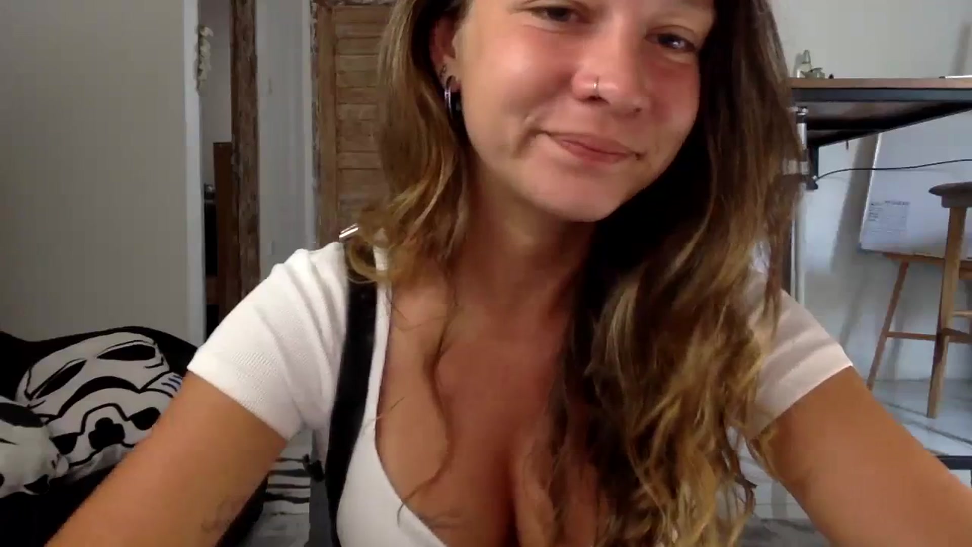 Gallery image thumbnail from Qi_ra's myfreecams stream on, 09/20/2023, 24:14 image 9 of 20