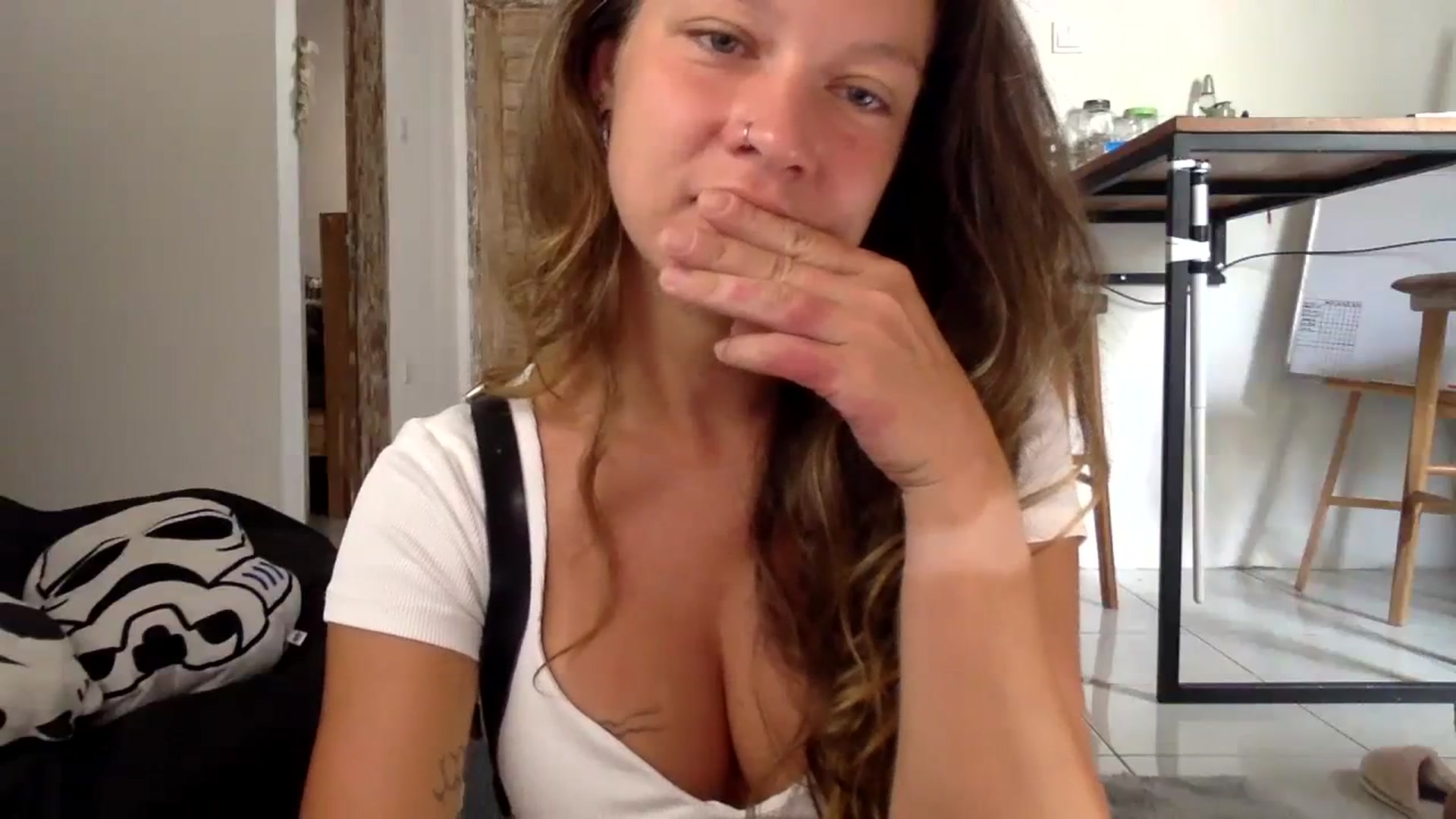Gallery image thumbnail from Qi_ra's myfreecams stream on, 09/20/2023, 24:14 image 7 of 20