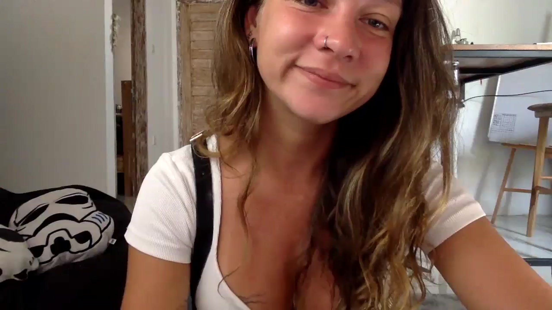 Gallery image thumbnail from Qi_ra's myfreecams stream on, 09/20/2023, 24:14 image 5 of 20