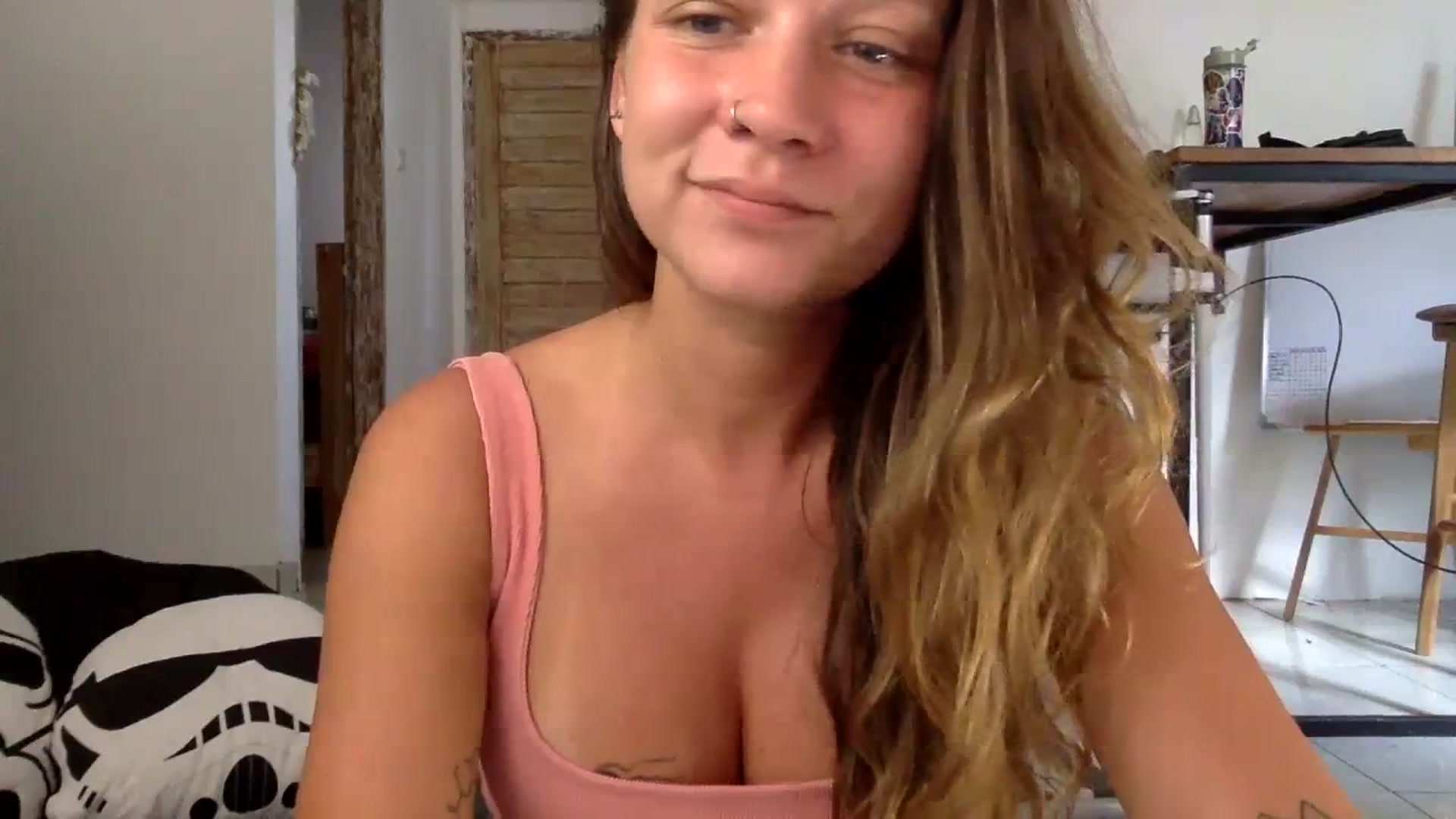 Gallery image thumbnail from Qi_ra's myfreecams stream on, 09/26/2023, 02:20 image 10 of 20