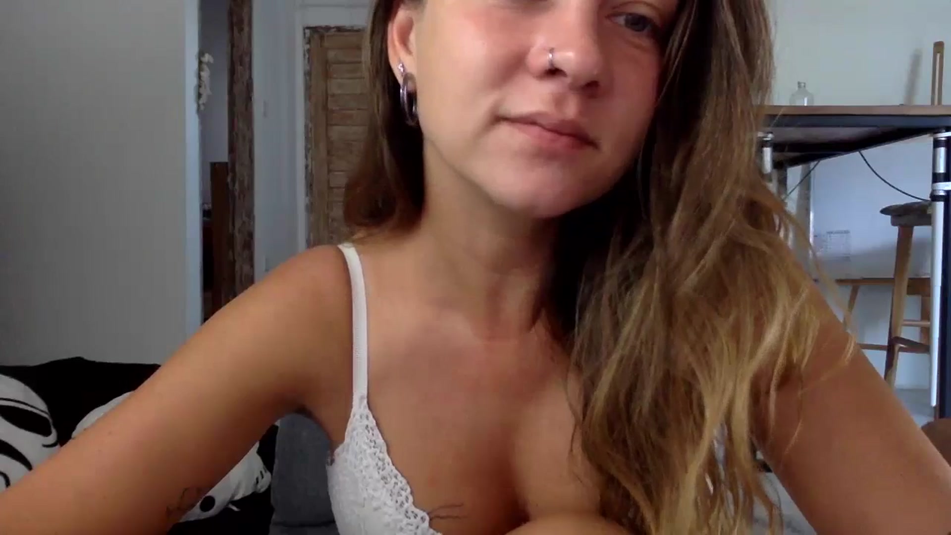 Gallery image thumbnail from Qi_ra's myfreecams stream on, 09/27/2023, 24:51 image 3 of 20