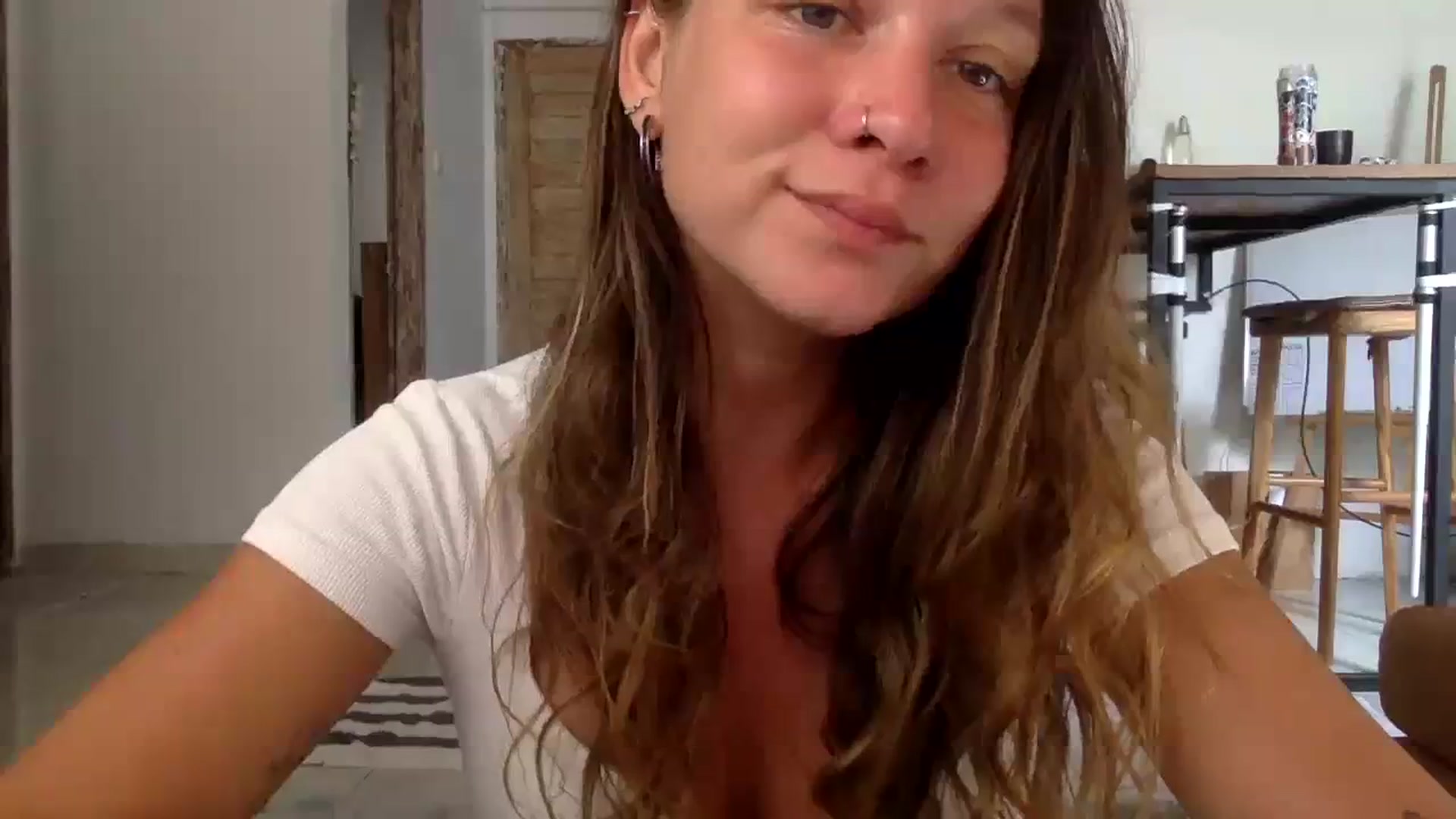 Gallery image thumbnail from Qi_ra's myfreecams stream on, 10/08/2023, 02:14 image 4 of 20