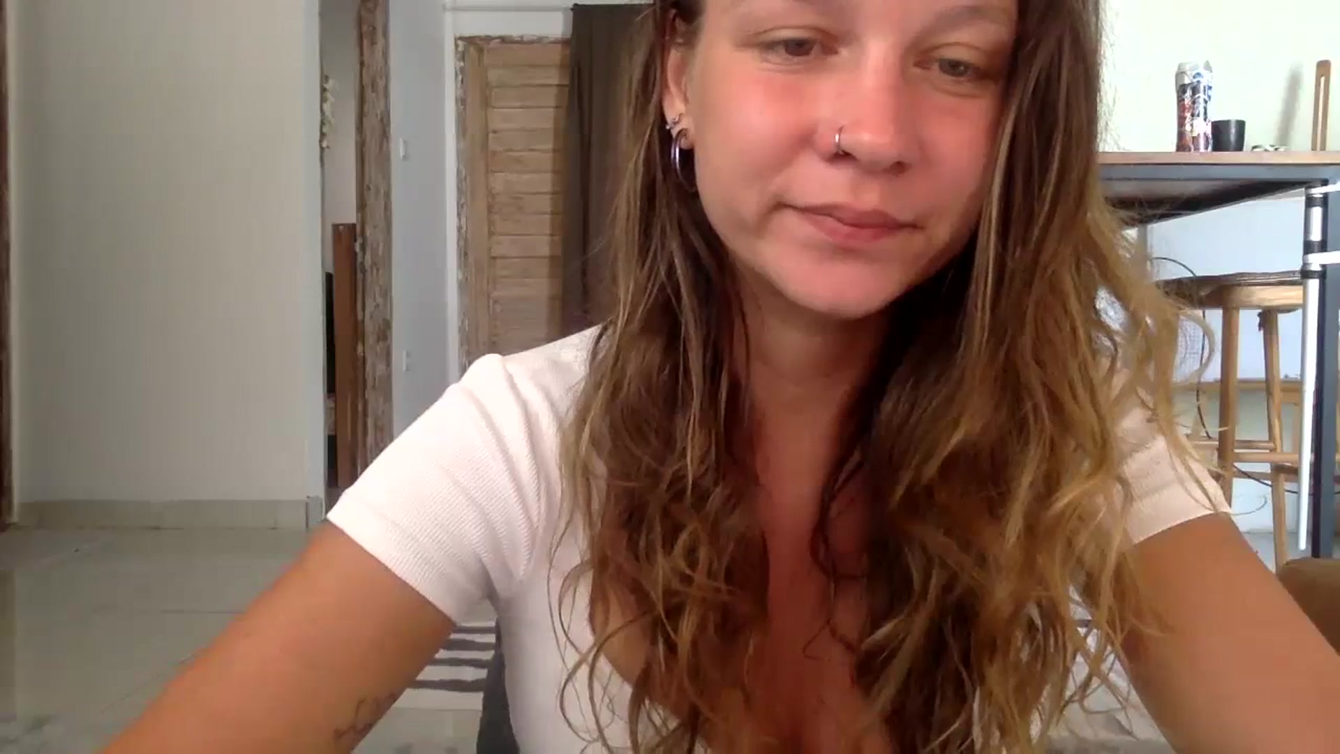 Gallery image thumbnail from Qi_ra's myfreecams stream on, 10/08/2023, 02:14 image 18 of 20