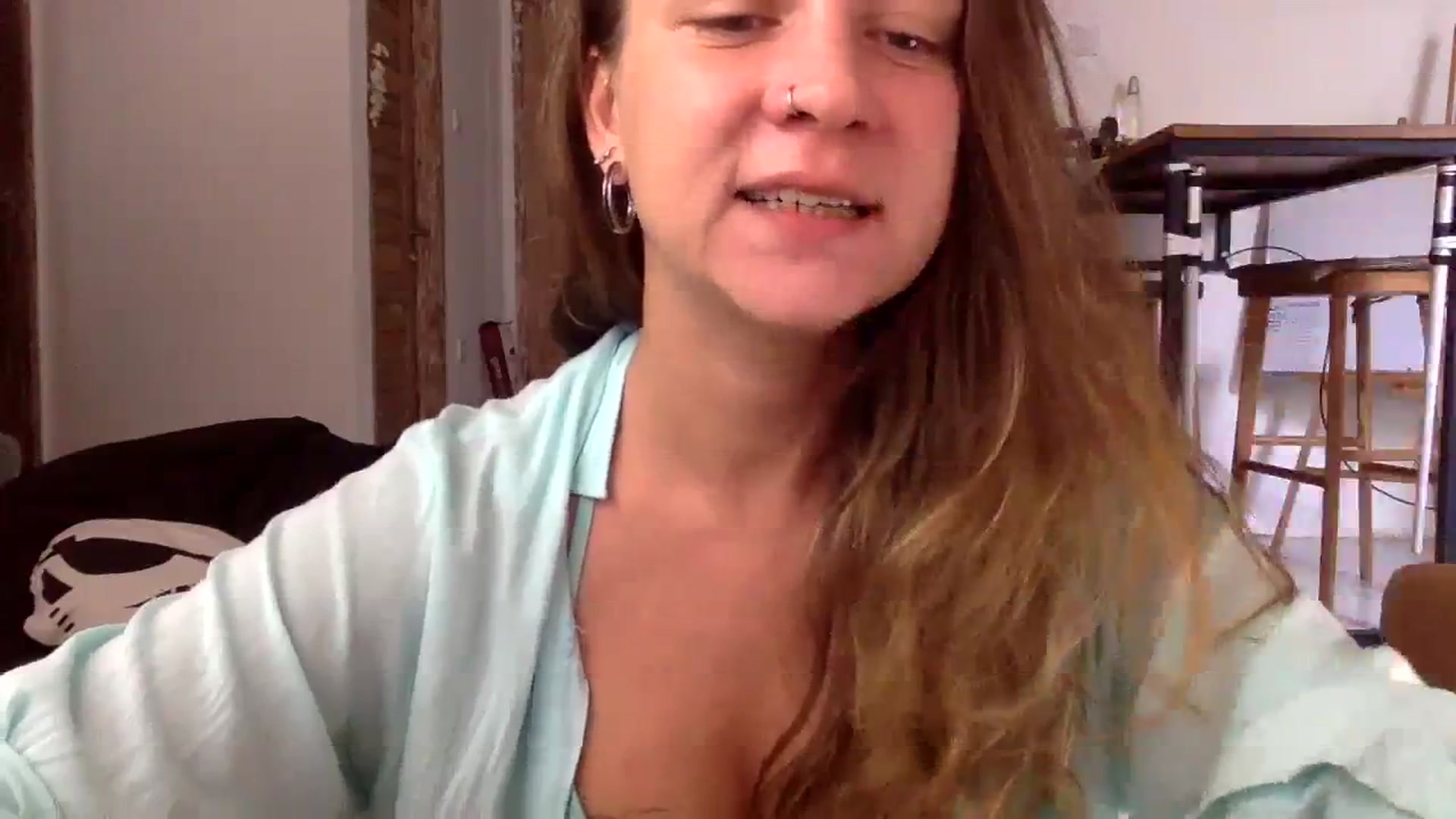 Gallery image thumbnail from Qi_ra's myfreecams stream on, 10/17/2023, 01:57 image 11 of 20