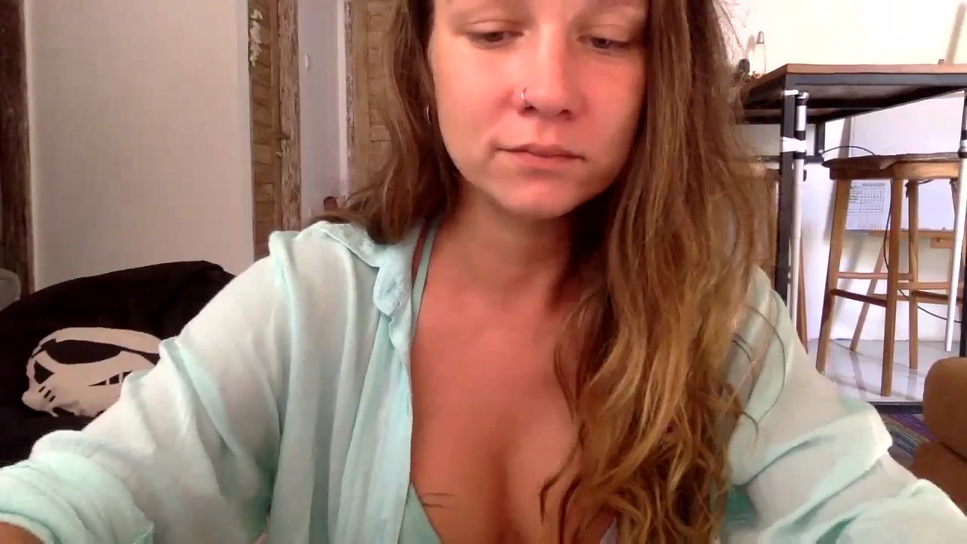 Gallery image thumbnail from Qi_ra's myfreecams stream on, 10/17/2023, 03:25 image 17 of 20