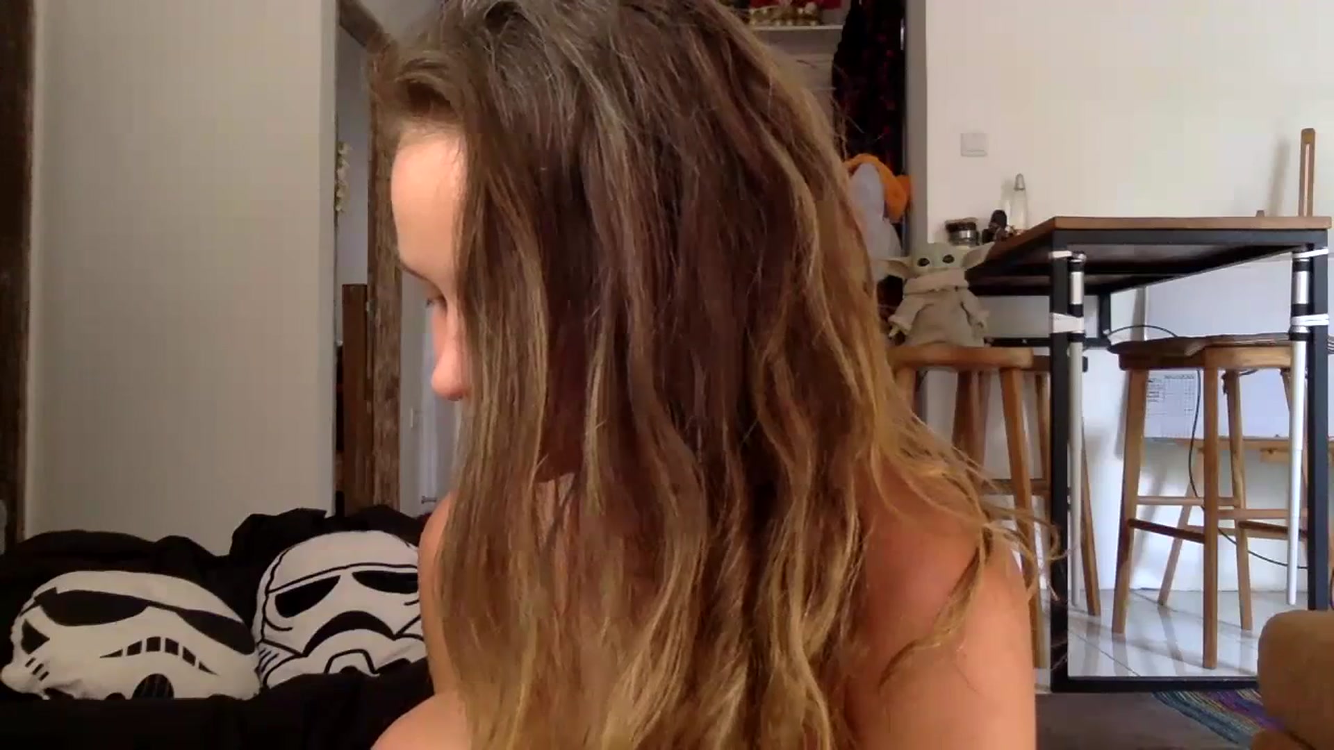 Gallery image thumbnail from Qi_ra's myfreecams stream on, 10/17/2023, 06:46 image 20 of 20