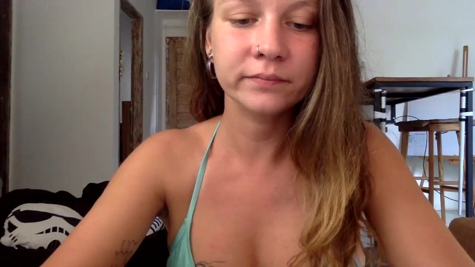 Gallery image thumbnail from Qi_ra's myfreecams stream on, 10/17/2023, 07:10 image 7 of 20
