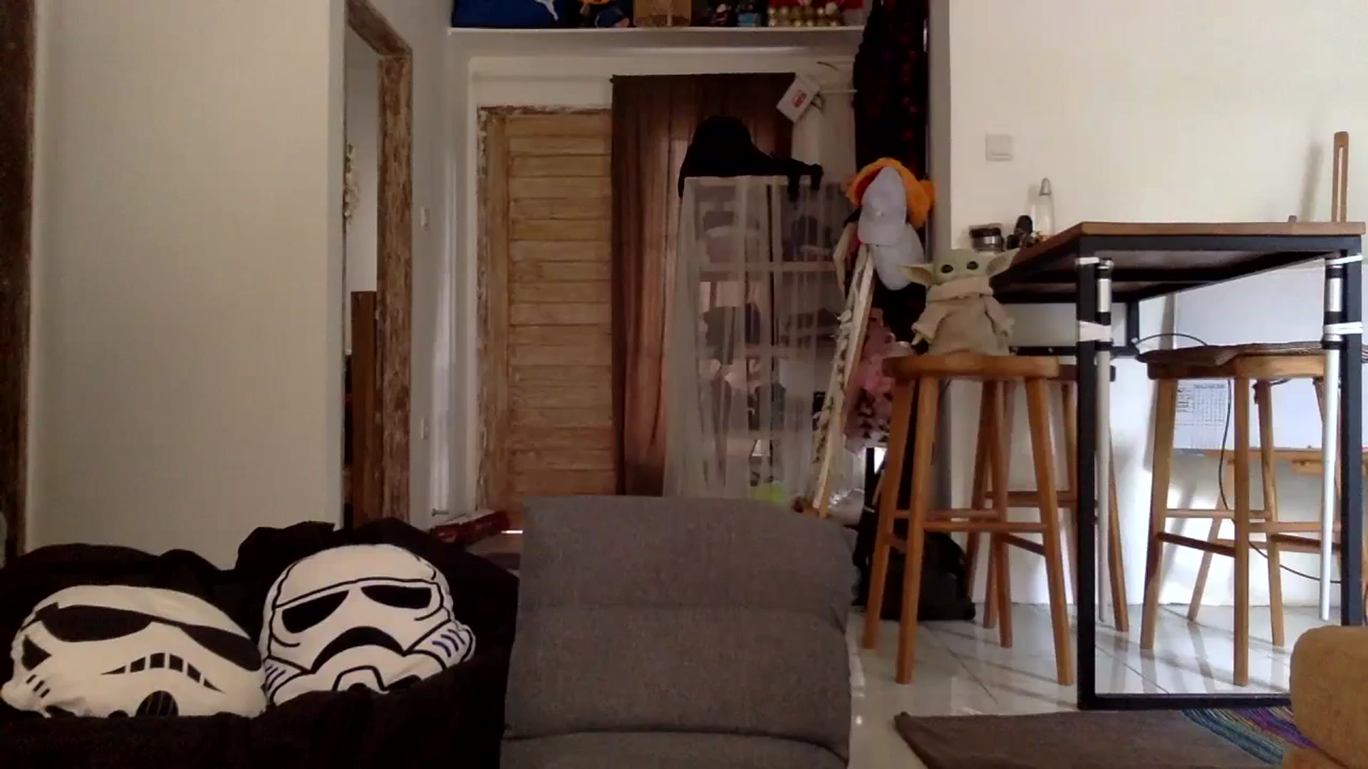 Gallery image thumbnail from Qi_ra's myfreecams stream on, 10/17/2023, 07:10 image 13 of 20