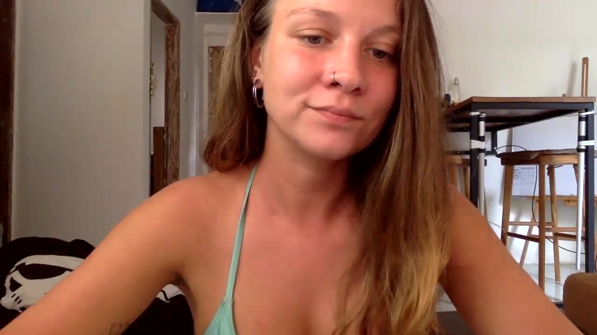 Gallery image thumbnail from Qi_ra's myfreecams stream on, 10/17/2023, 07:10 image 16 of 20