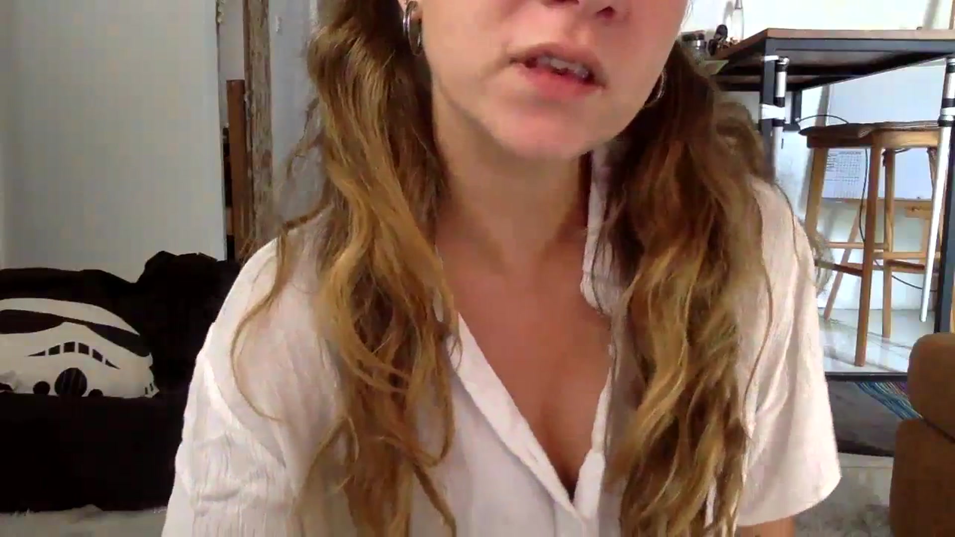 Gallery image thumbnail from Qi_ra's myfreecams stream on, 10/18/2023, 03:38 image 2 of 20