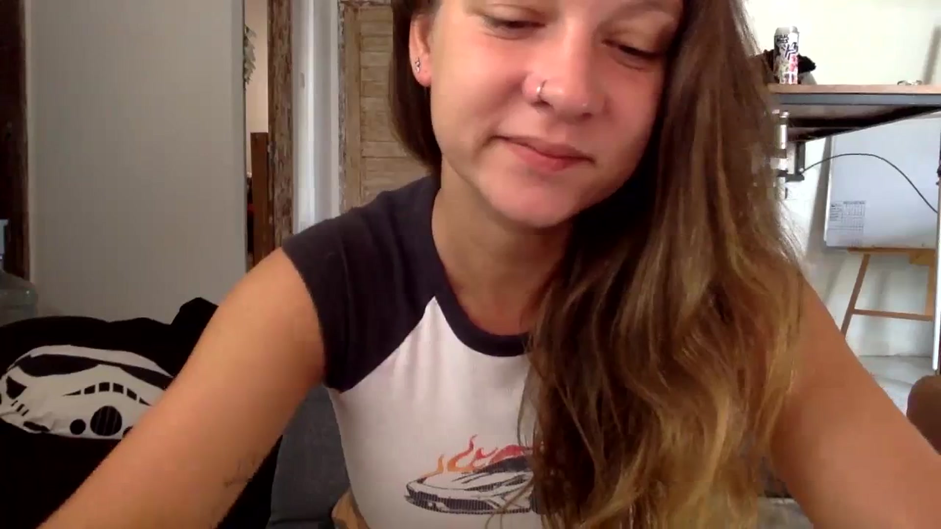 Gallery image thumbnail from Qi_ra's myfreecams stream on, 10/19/2023, 24:32 image 12 of 20
