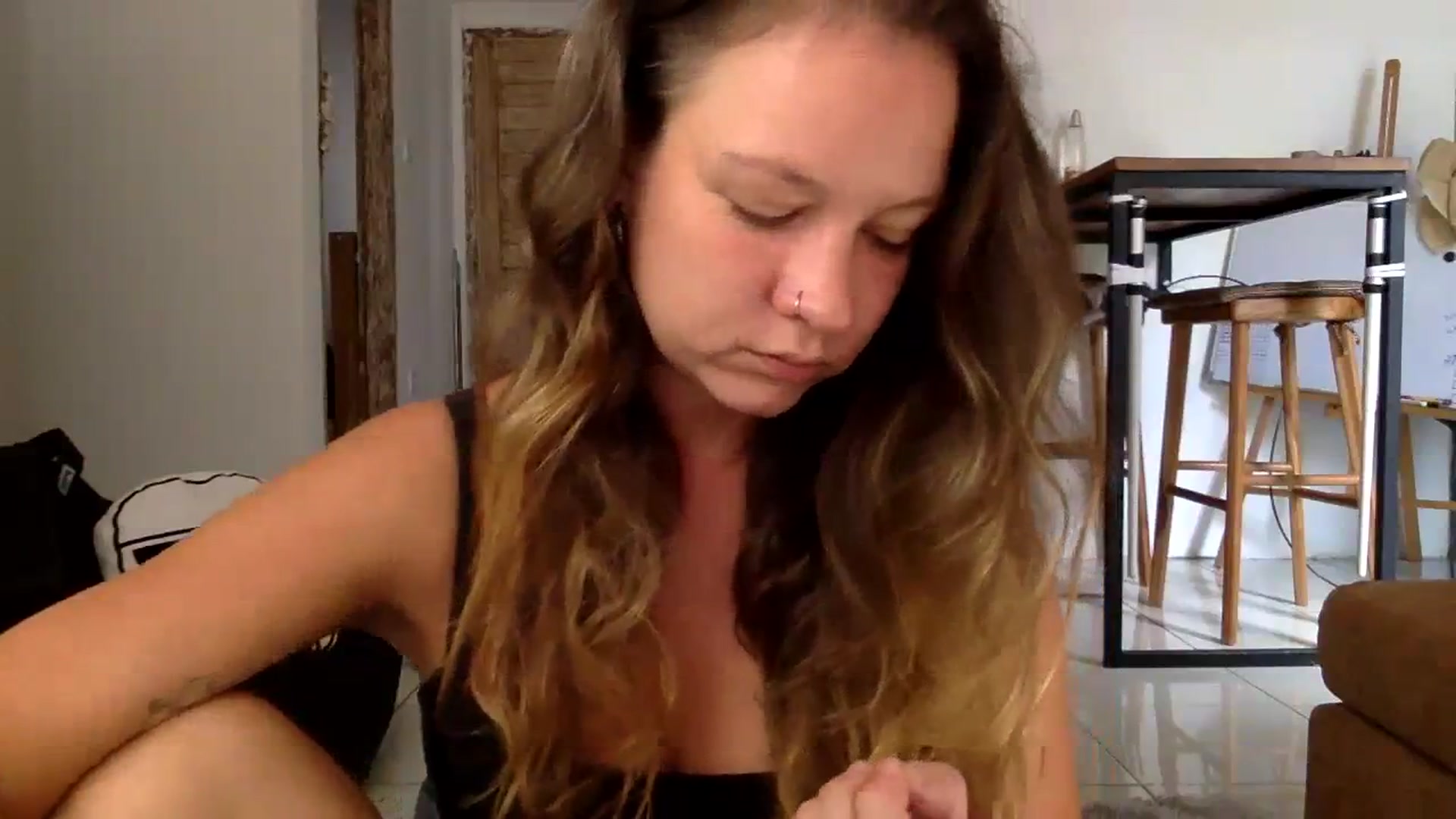 Gallery image thumbnail from Qi_ra's myfreecams stream on, 10/25/2023, 02:33 image 12 of 20