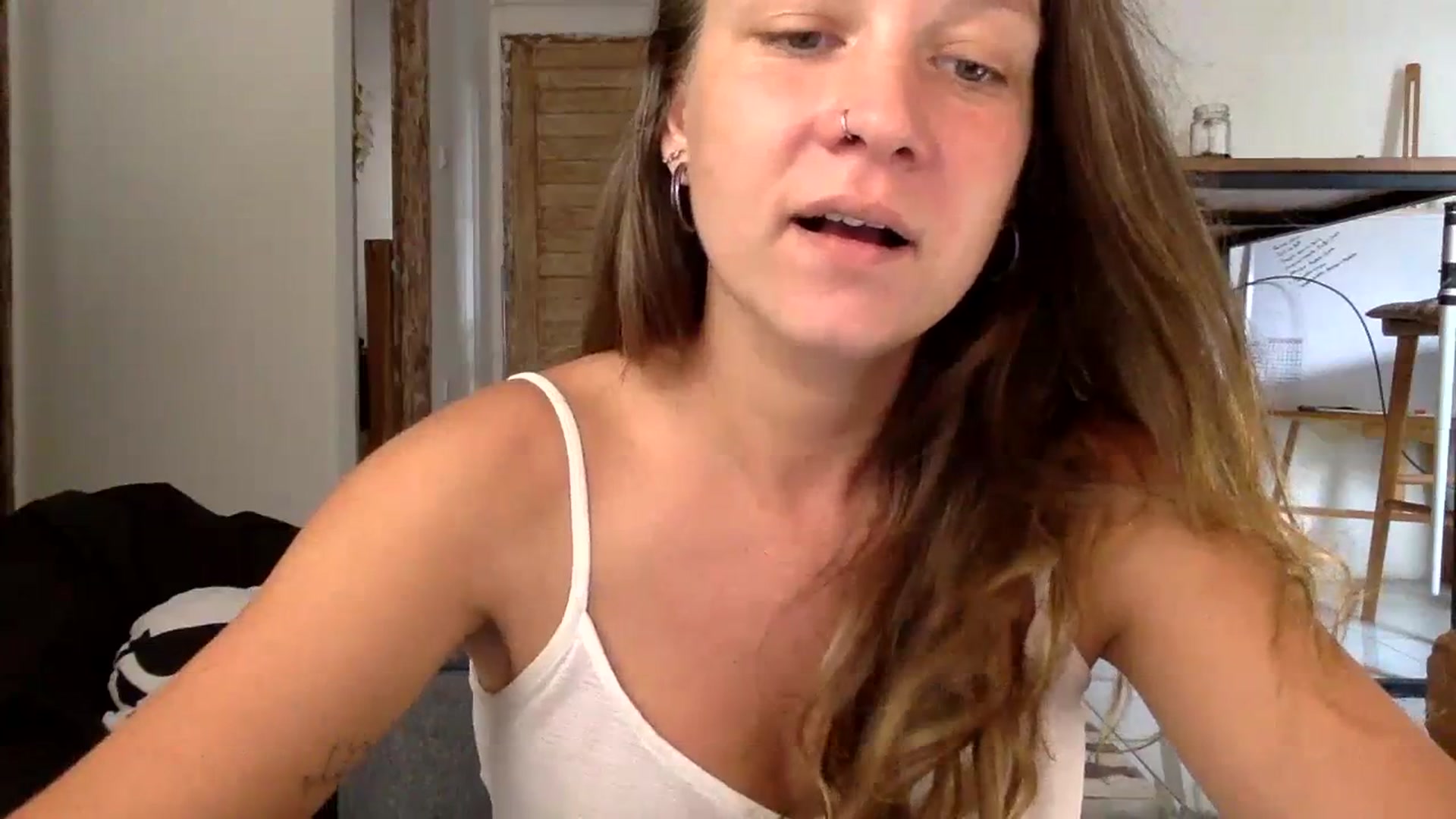 Gallery image thumbnail from Qi_ra's myfreecams stream on, 11/12/2023, 07:35 image 14 of 20