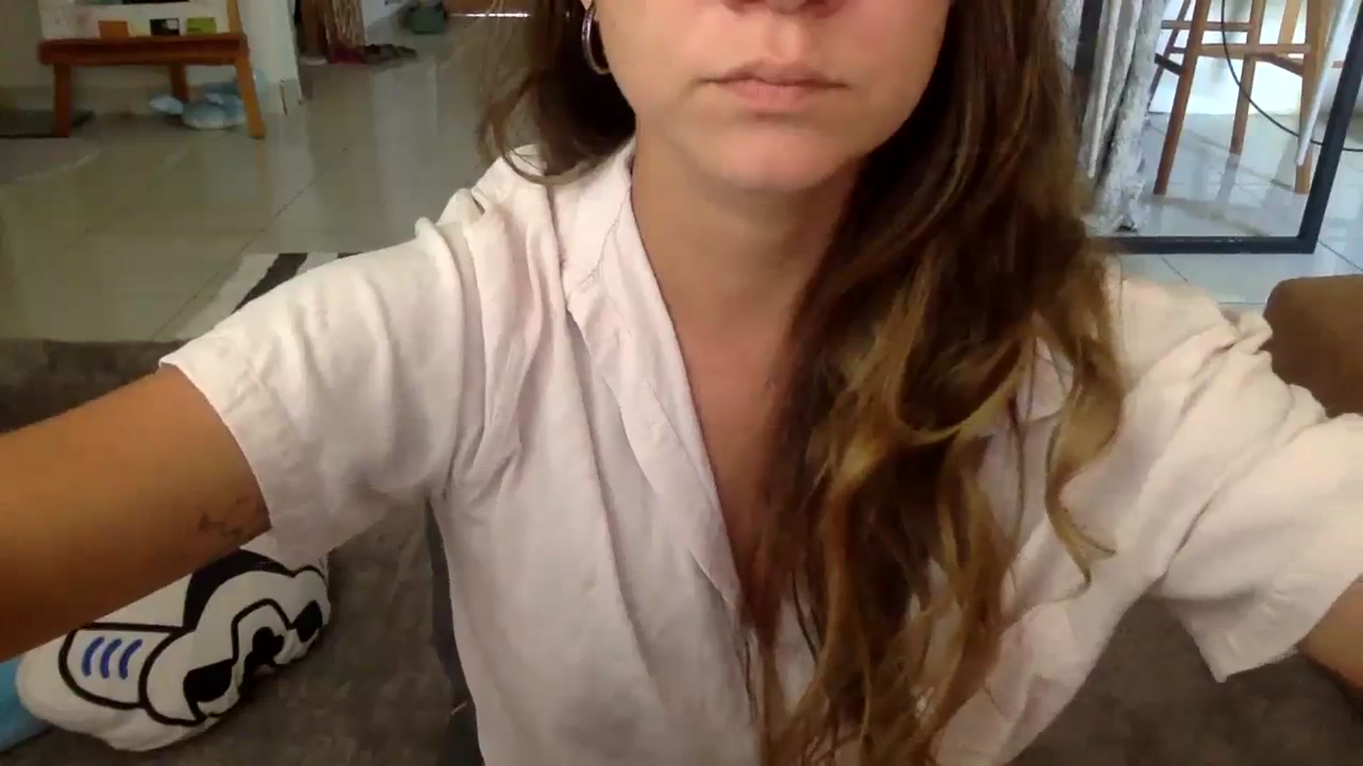 Gallery image thumbnail from Qi_ra's myfreecams stream on, 12/19/2023, 04:07 image 4 of 20