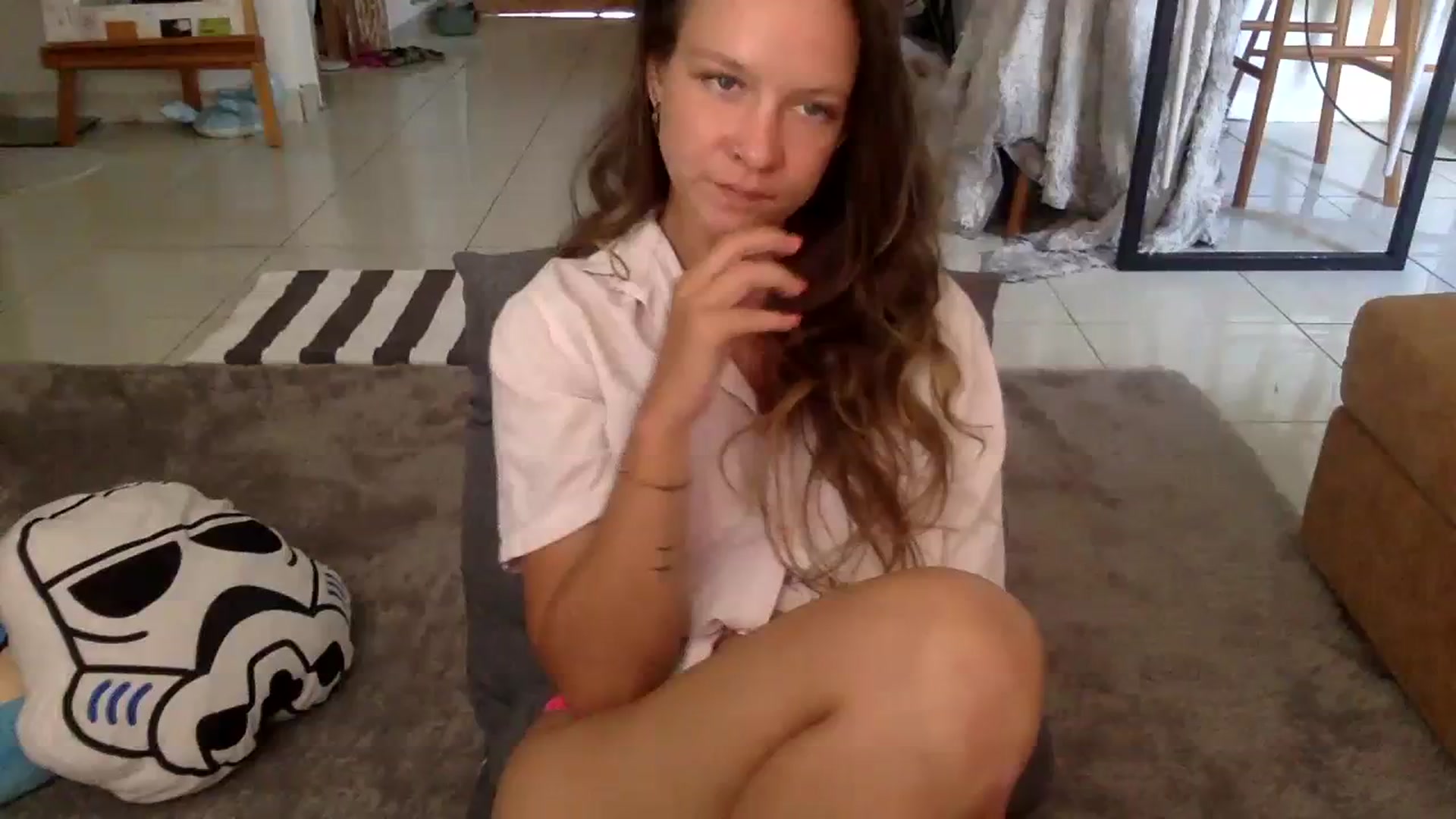 Gallery image thumbnail from Qi_ra's myfreecams stream on, 12/19/2023, 04:07 image 1 of 20