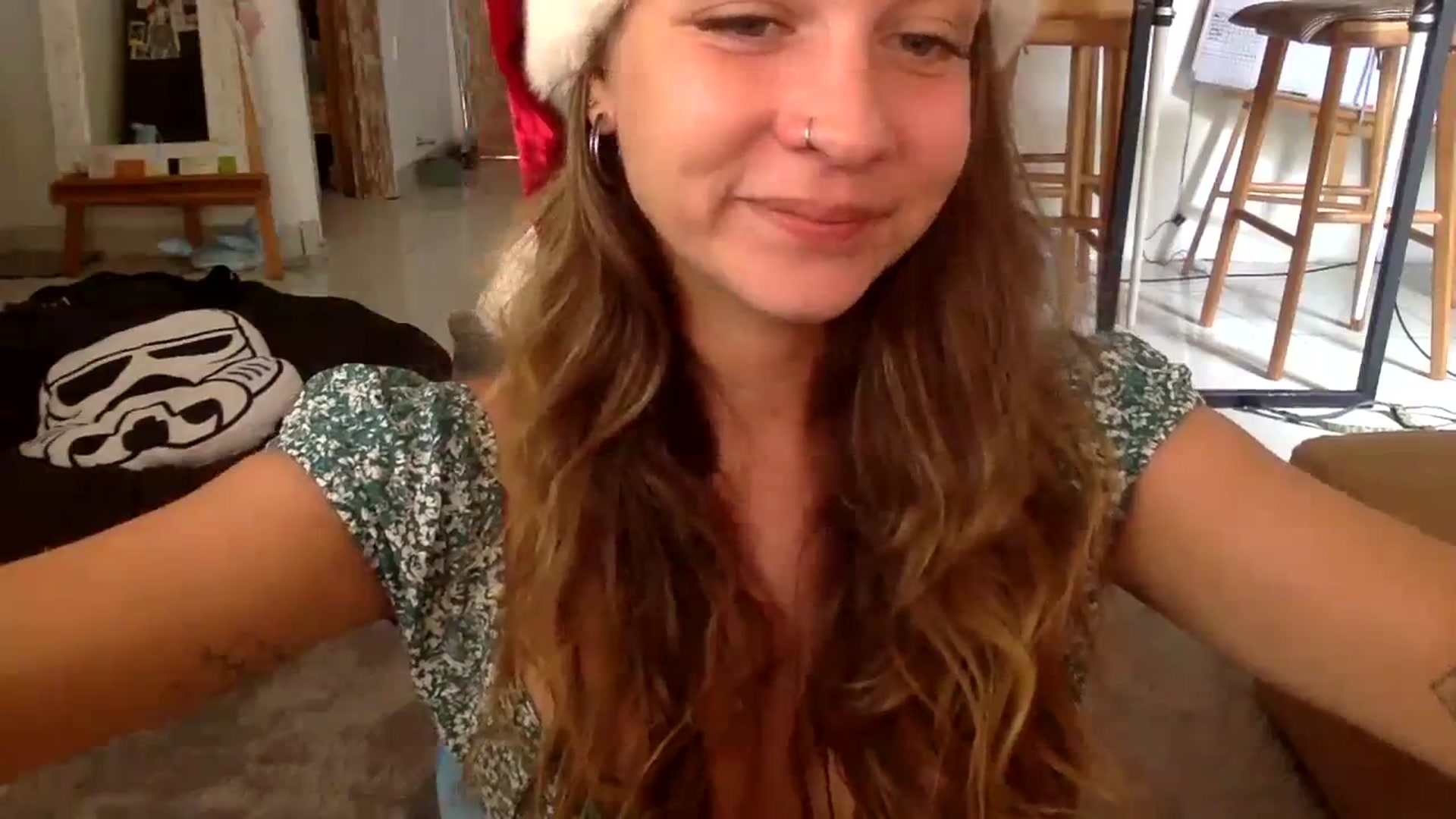Gallery image thumbnail from Qi_ra's myfreecams stream on, 01/01/2024, 02:53 image 16 of 20