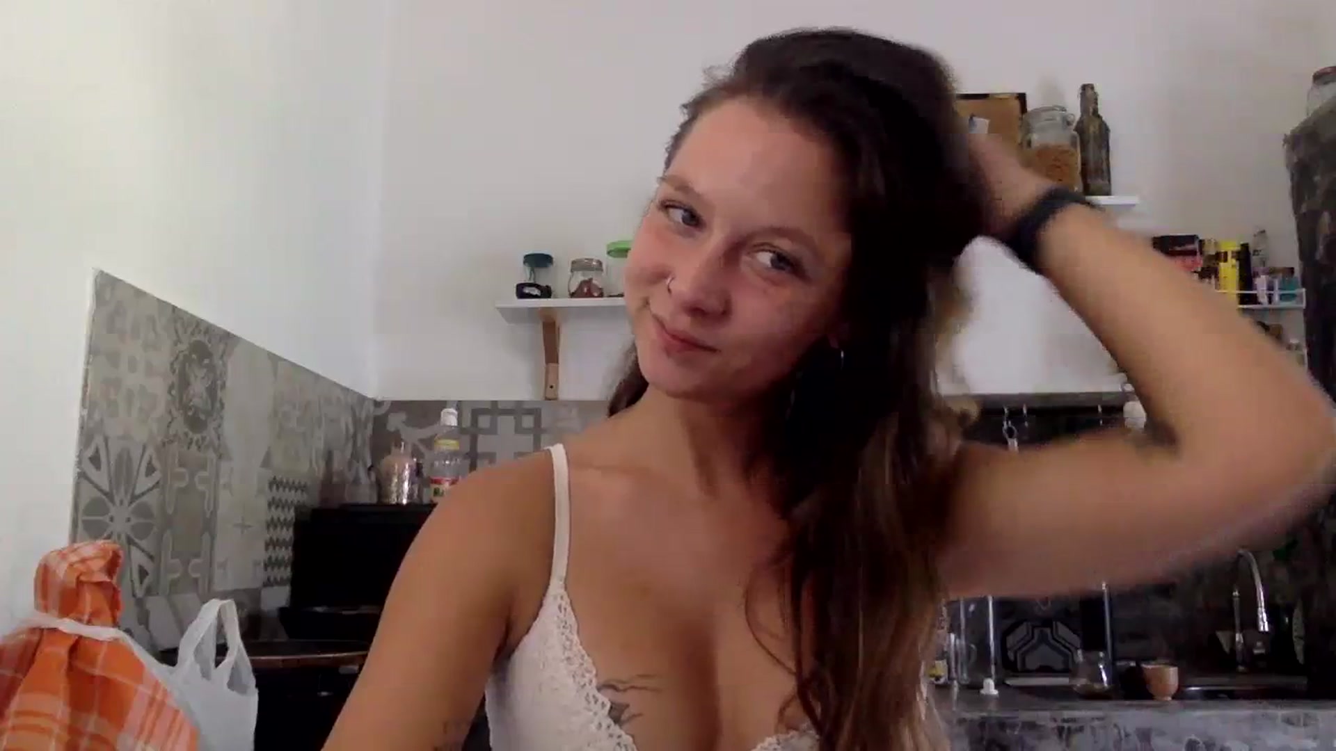Gallery image thumbnail from Qi_ra's myfreecams stream on, 03/05/2024, 04:57 image 7 of 20