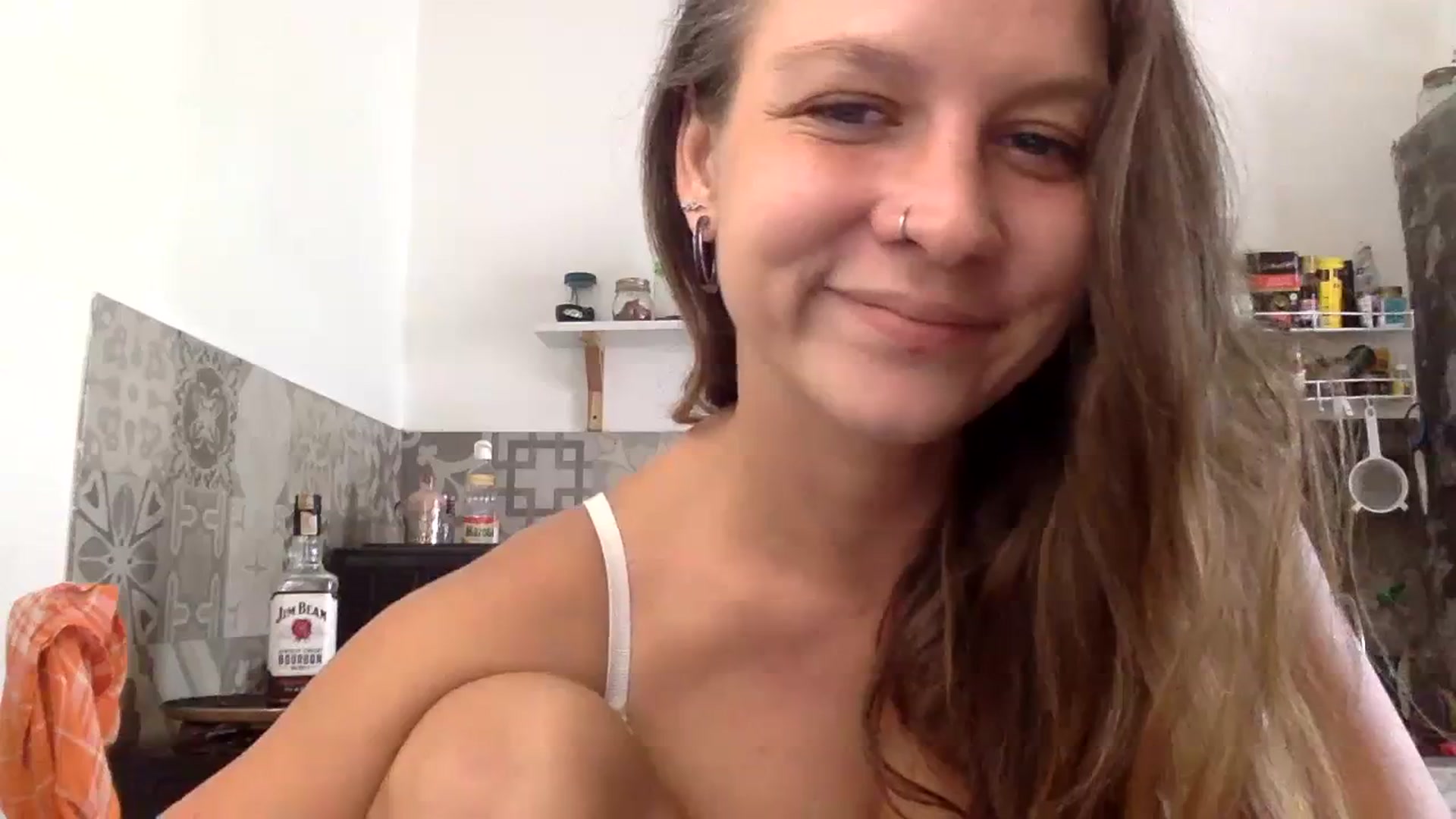 Gallery image thumbnail from Qi_ra's myfreecams stream on, 03/05/2024, 07:00 image 13 of 20