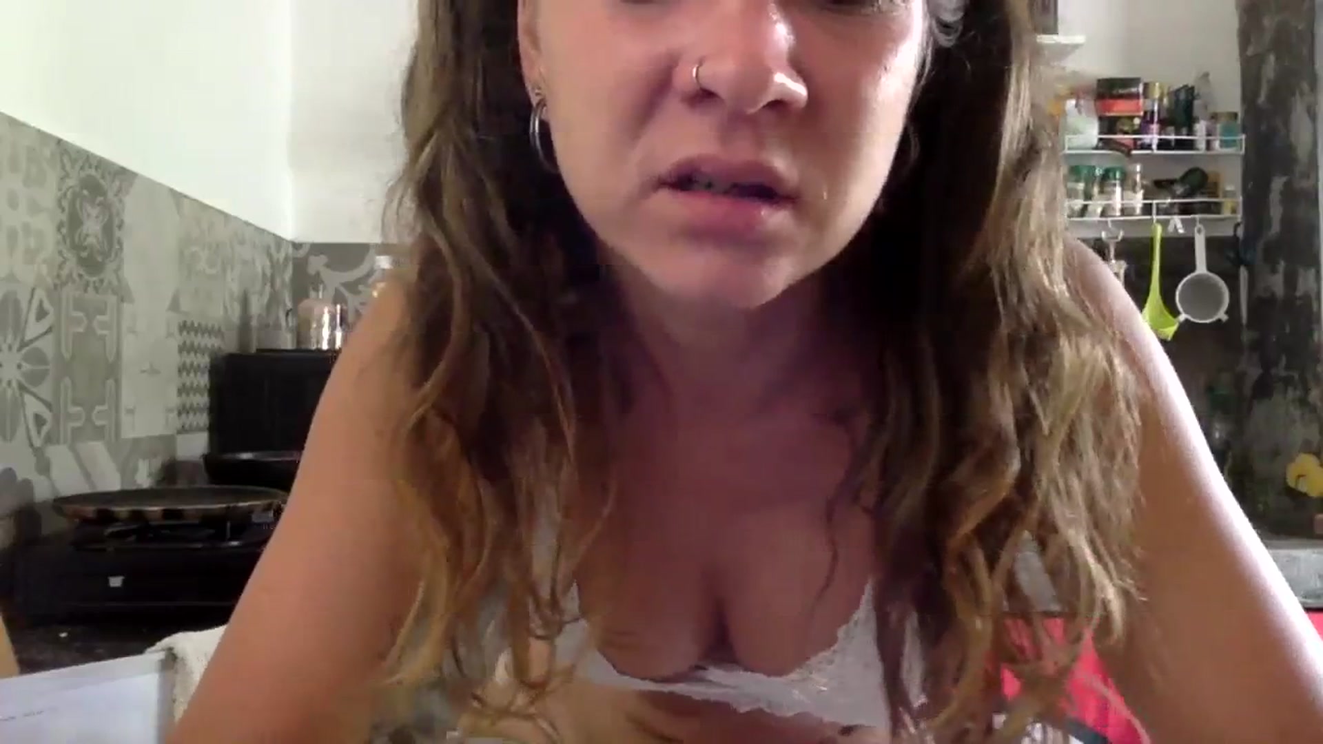 Gallery image thumbnail from Qi_ra's myfreecams stream on, 03/21/2024, 01:00 image 20 of 20