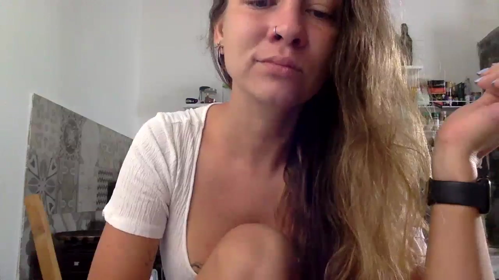 Gallery image thumbnail from Qi_ra's myfreecams stream on, 03/22/2024, 24:45 image 5 of 20