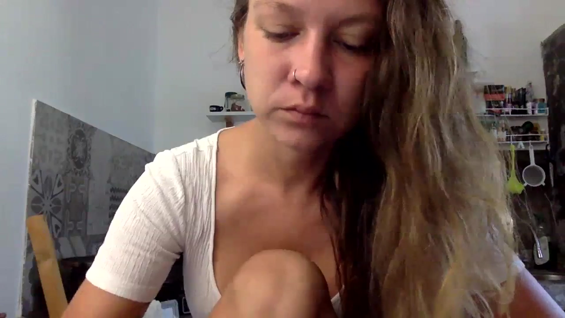 Gallery image thumbnail from Qi_ra's myfreecams stream on, 03/22/2024, 24:45 image 3 of 20