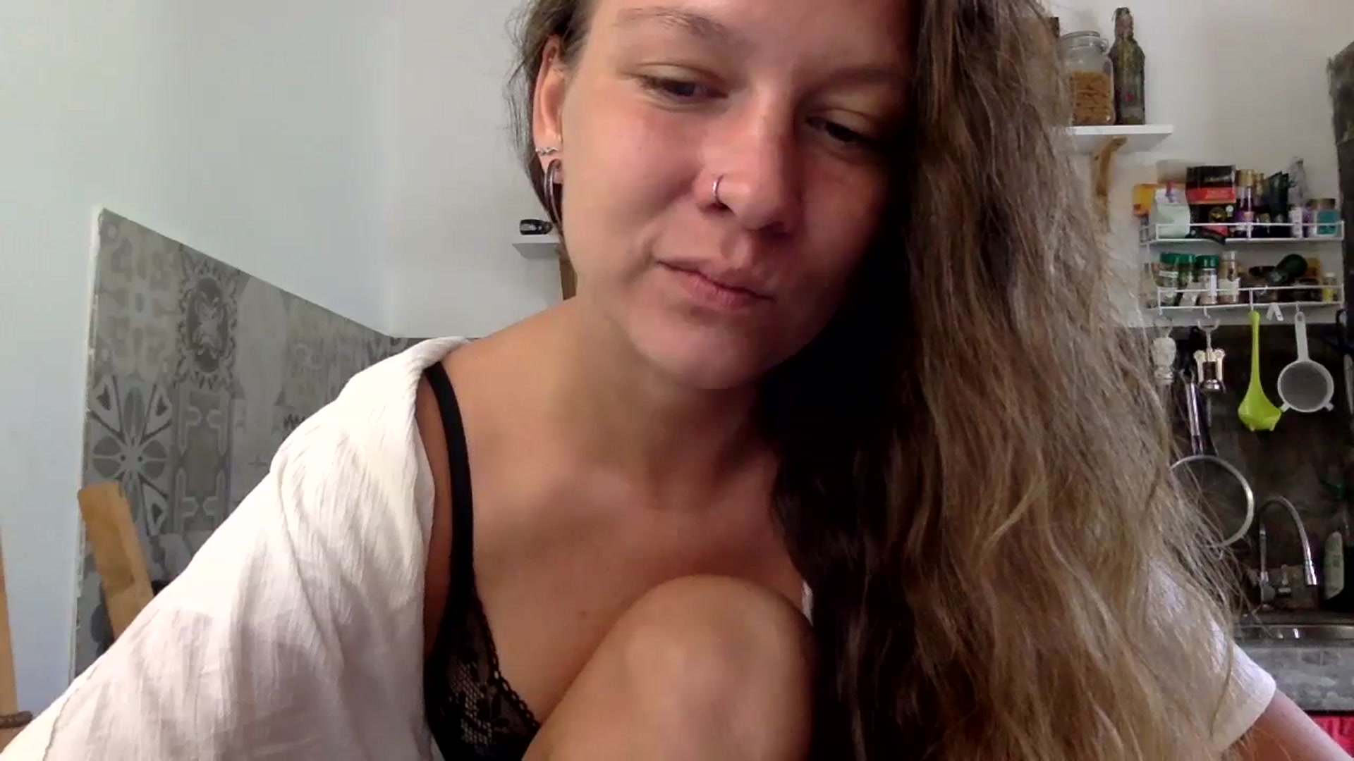Gallery image thumbnail from Qi_ra's myfreecams stream on, 03/23/2024, 02:10 image 12 of 20