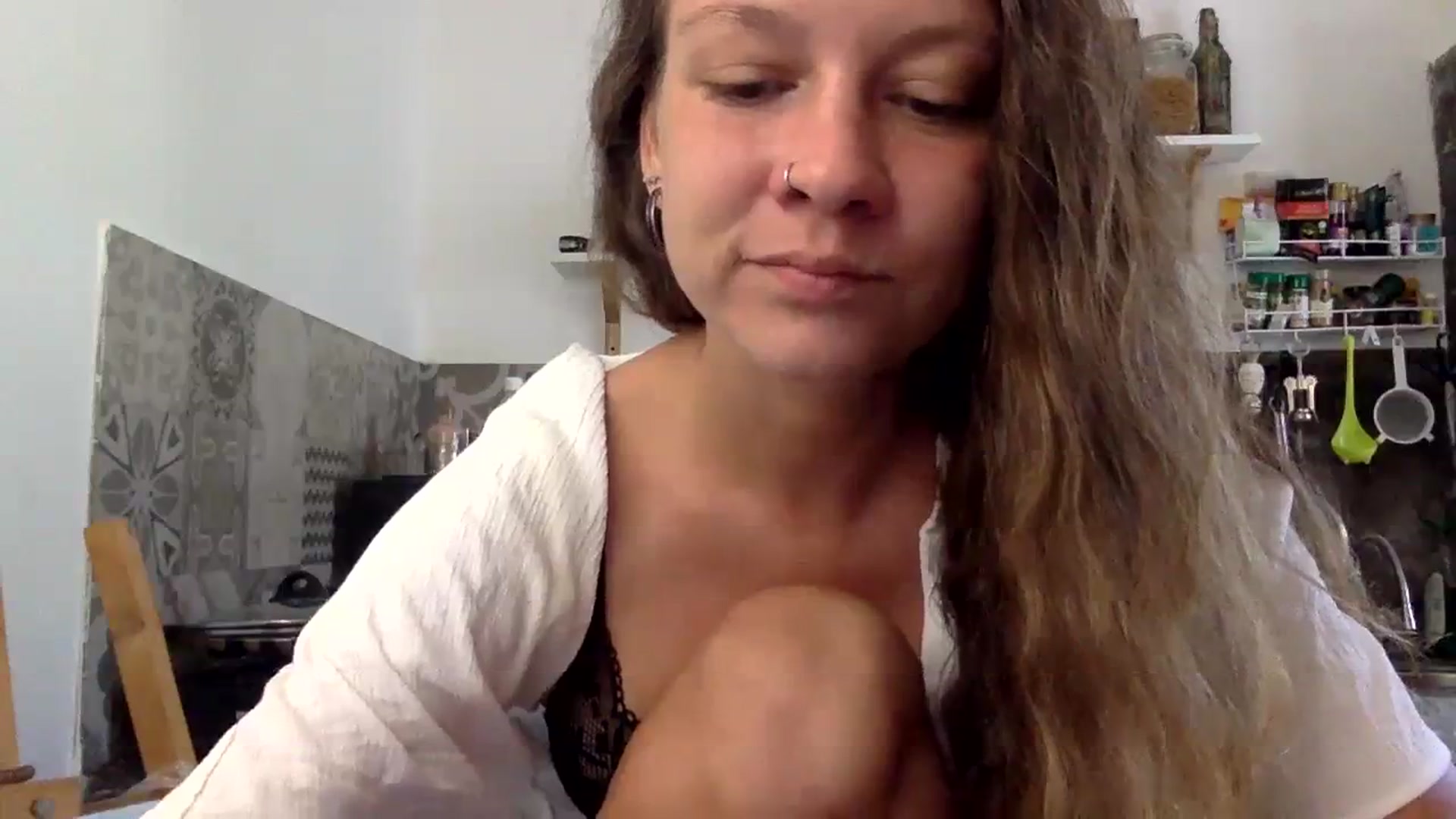 Gallery image thumbnail from Qi_ra's myfreecams stream on, 03/23/2024, 02:10 image 17 of 20