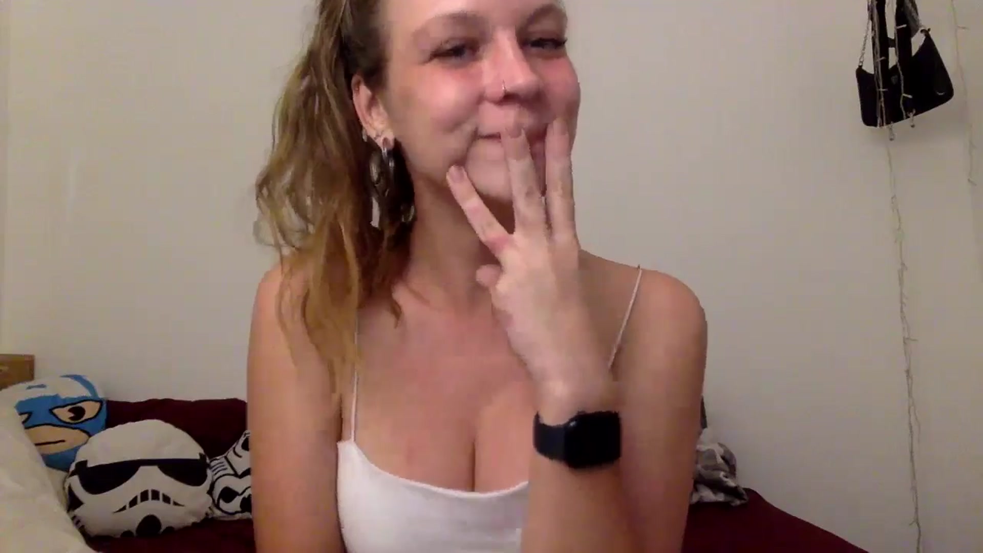 Gallery image thumbnail from Qi_ra's myfreecams stream on, 06/06/2024, 08:37 image 20 of 20