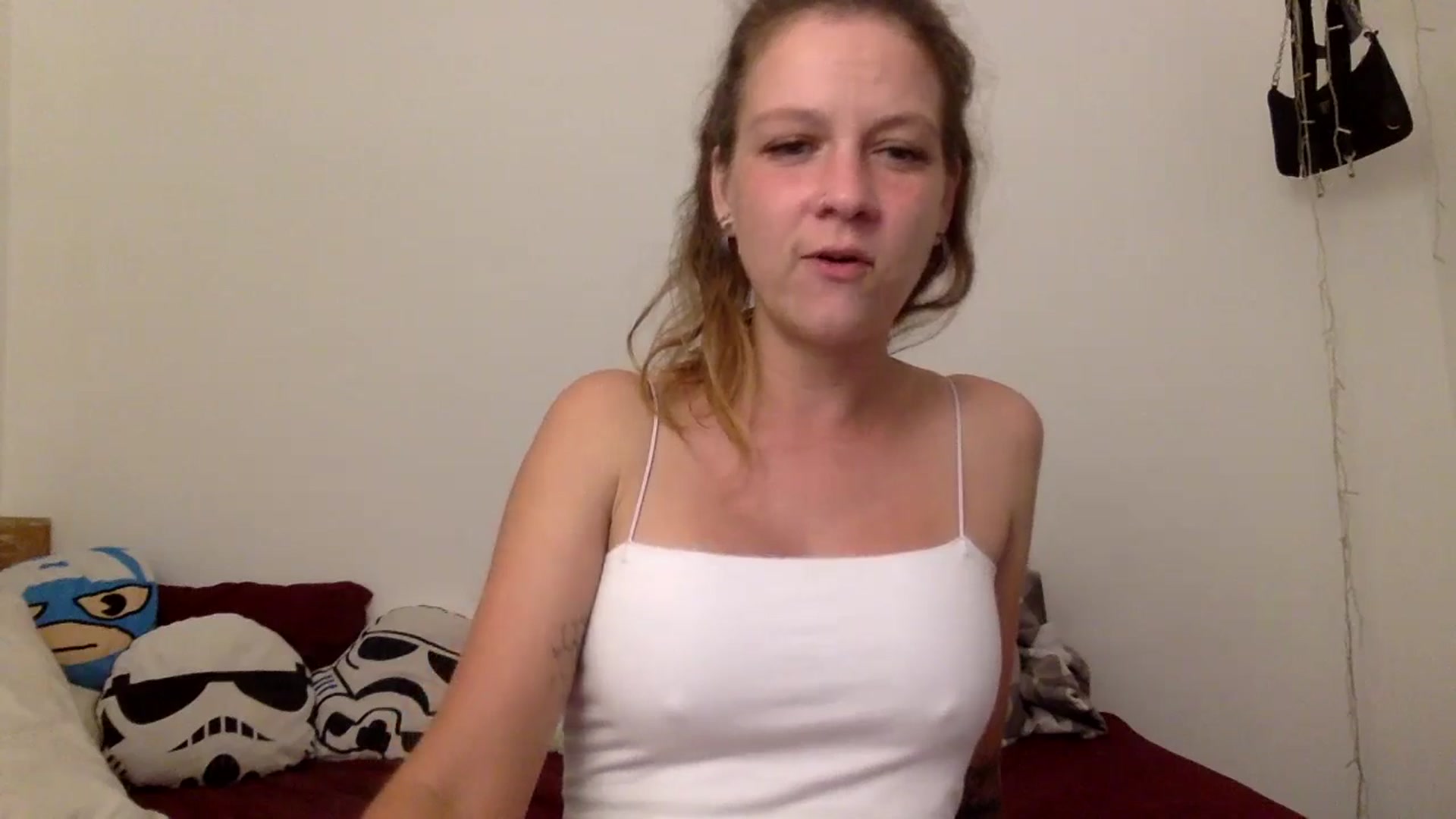 Gallery image thumbnail from Qi_ra's myfreecams stream on, 06/06/2024, 08:37 image 9 of 20