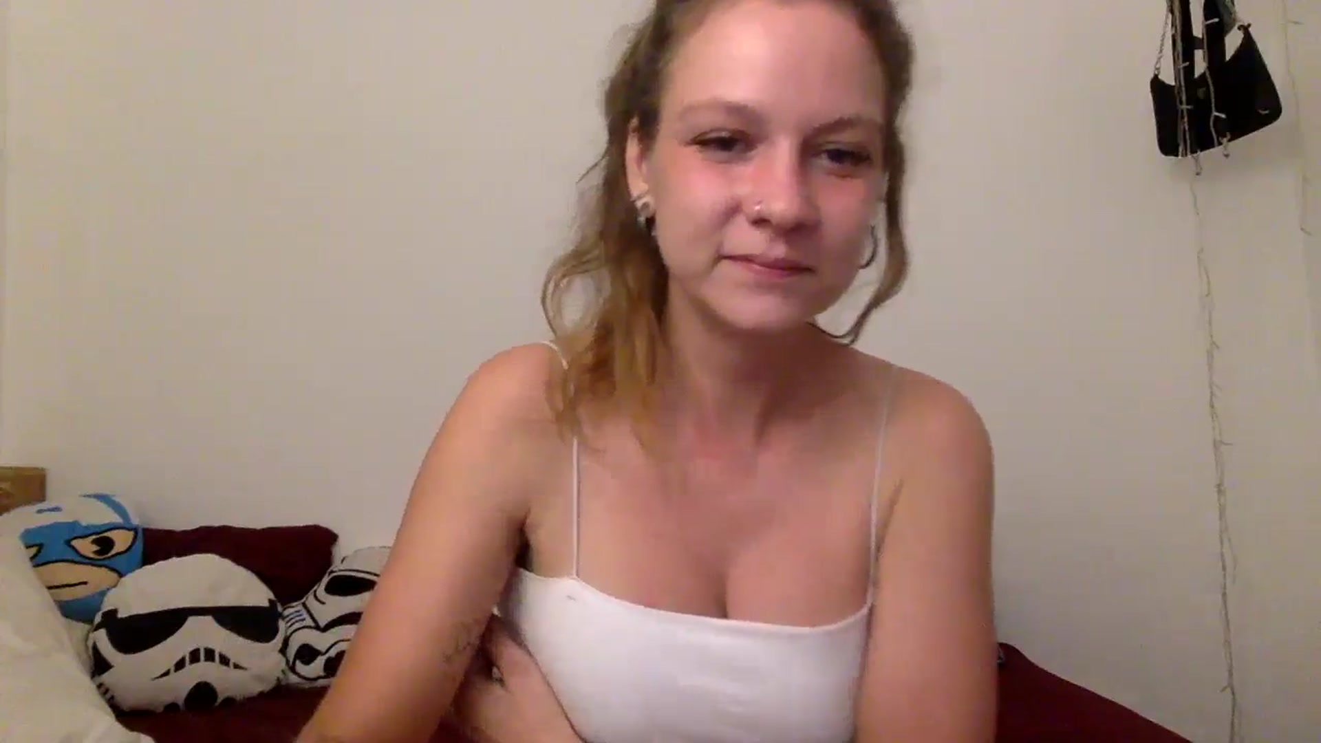 Gallery image thumbnail from Qi_ra's myfreecams stream on, 06/06/2024, 08:37 image 15 of 20