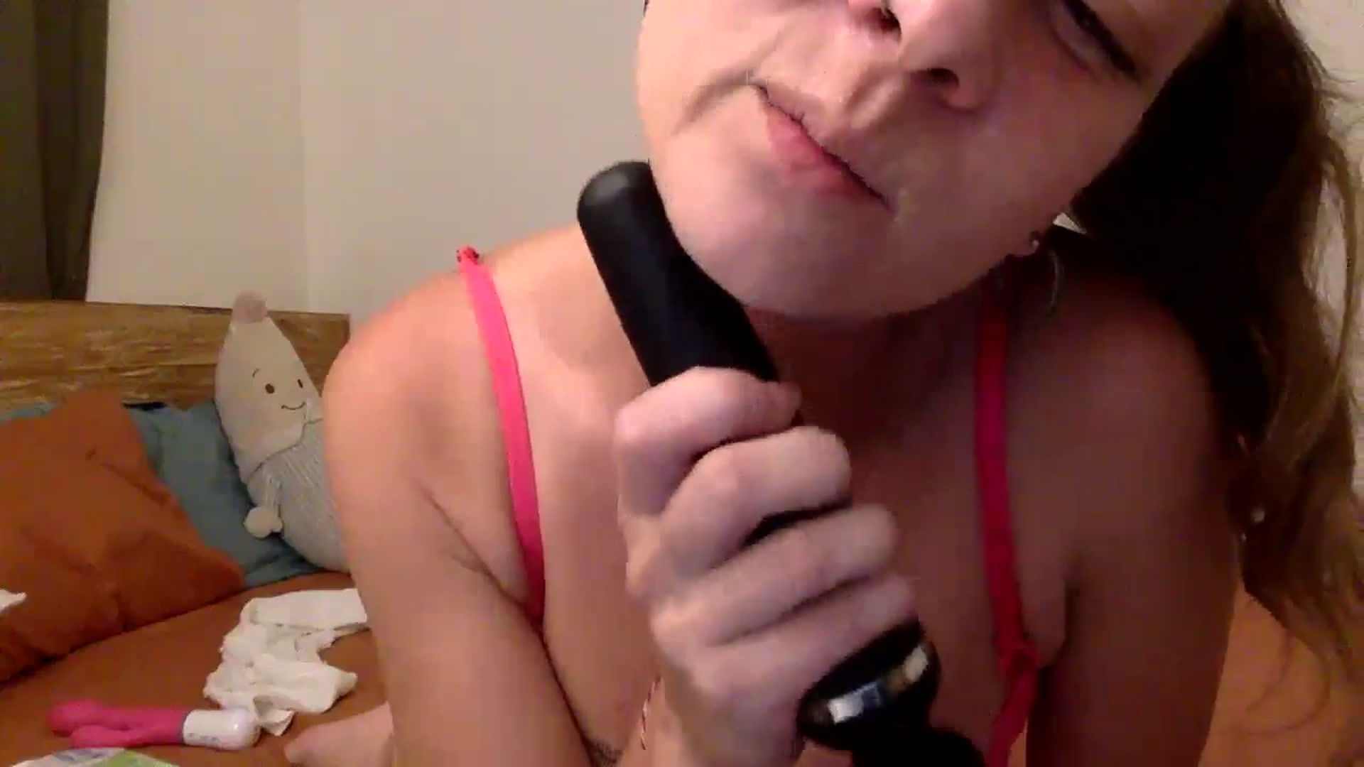 Gallery image thumbnail from Qi_ra's myfreecams stream on, 06/23/2024, 09:19 image 6 of 20