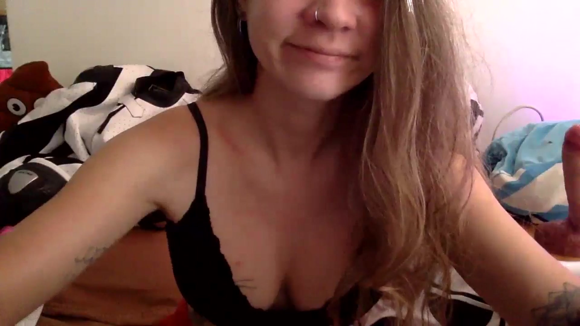 Gallery image thumbnail from Qi_ra's myfreecams stream on, 07/23/2024, 24:35 image 19 of 20